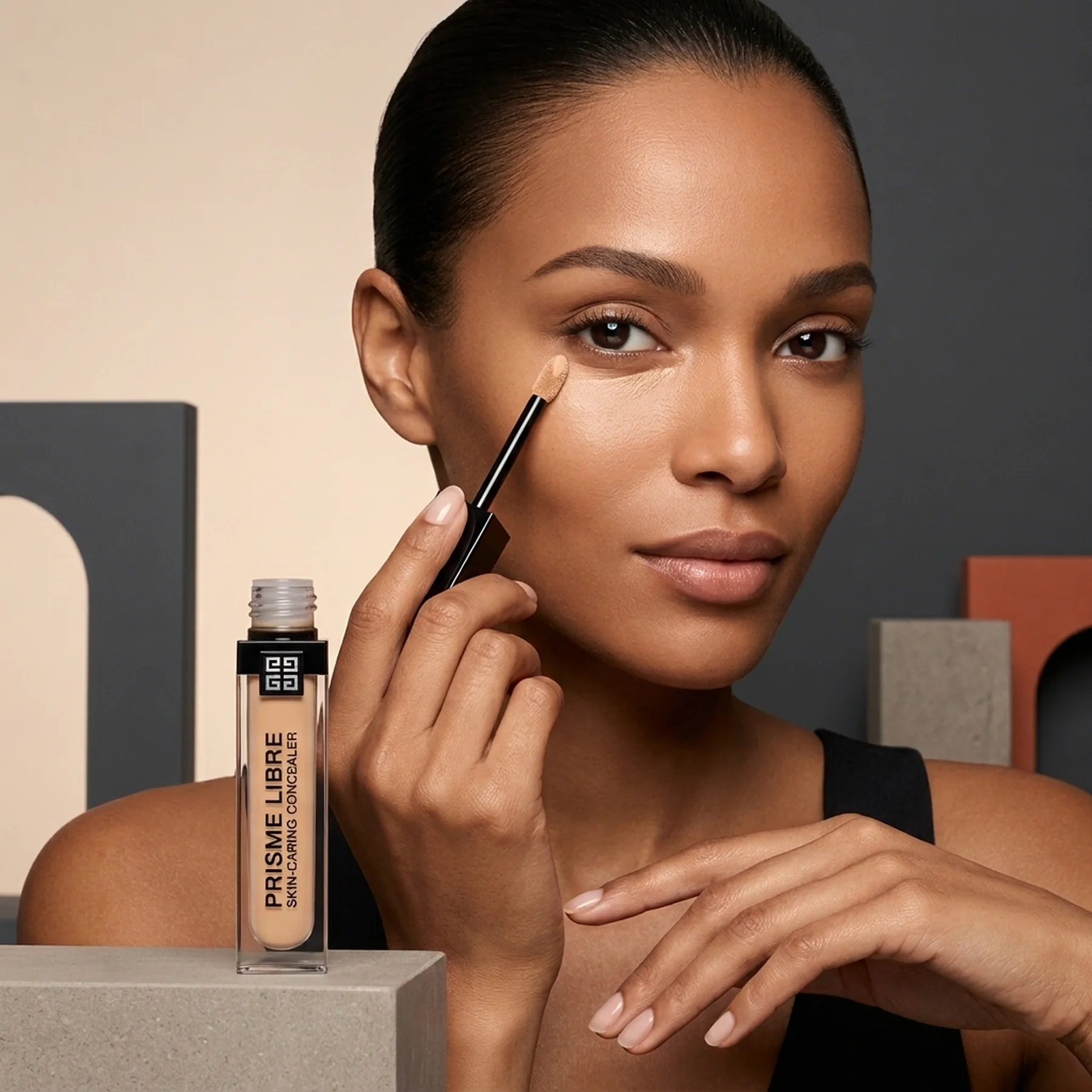 Консилер для лица Givenchy Skin-Caring Concealer 11 мл N250