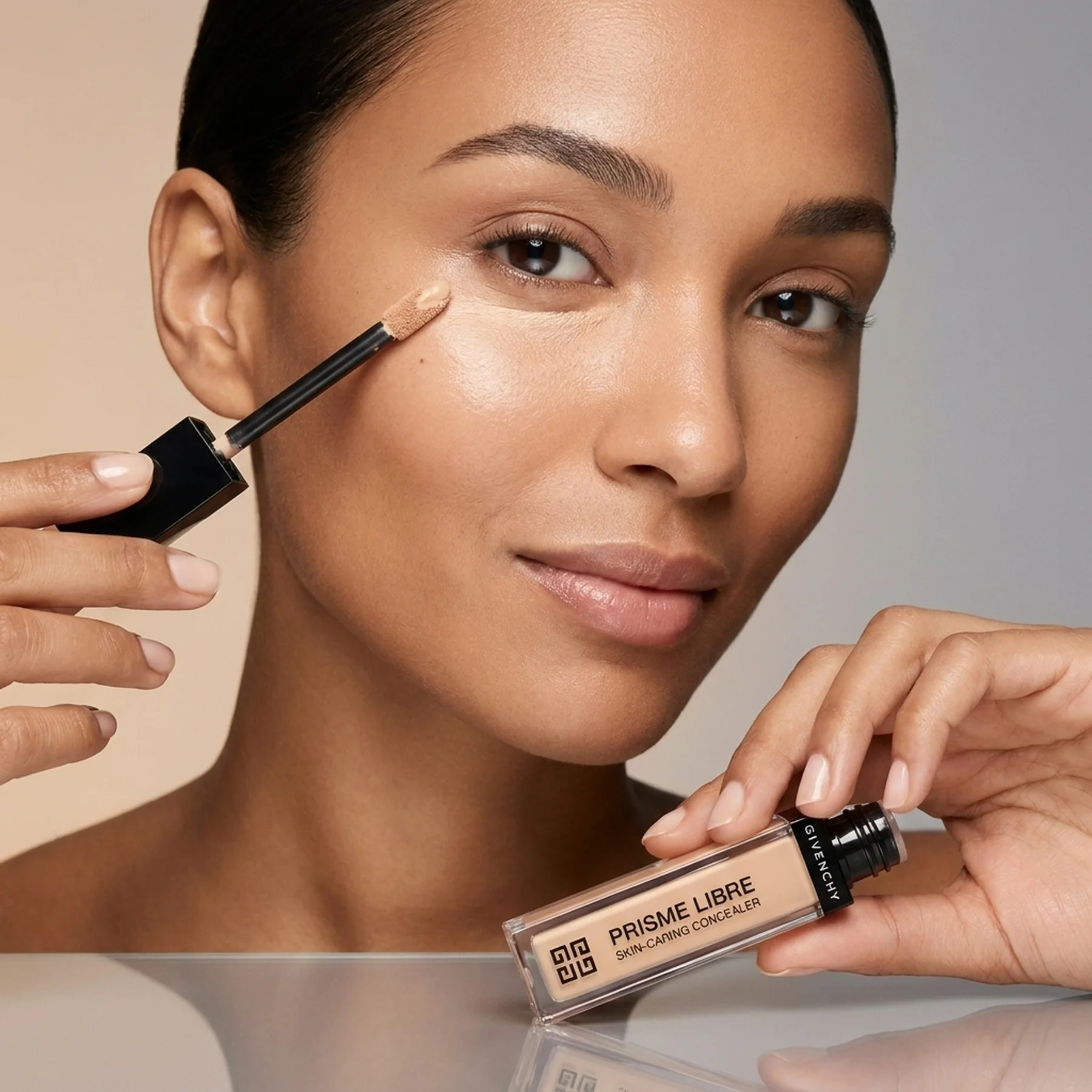 Консилер для лица Givenchy Skin-Caring Concealer 11 мл W110