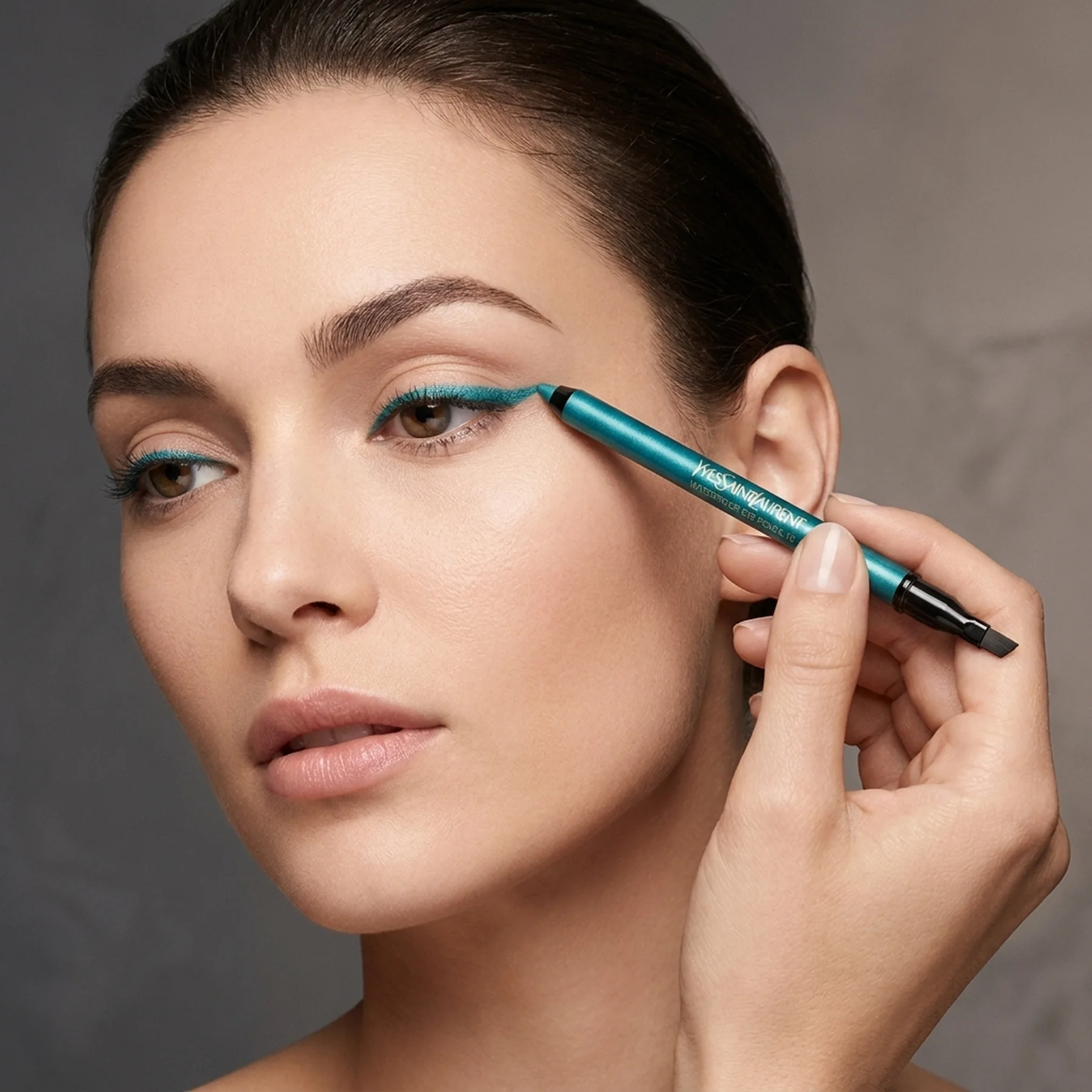 Контурный карандаш Yves Saint Laurent Lines Liberated 24H Waterproof Eyeliner 1.2 г 13 Turquoise