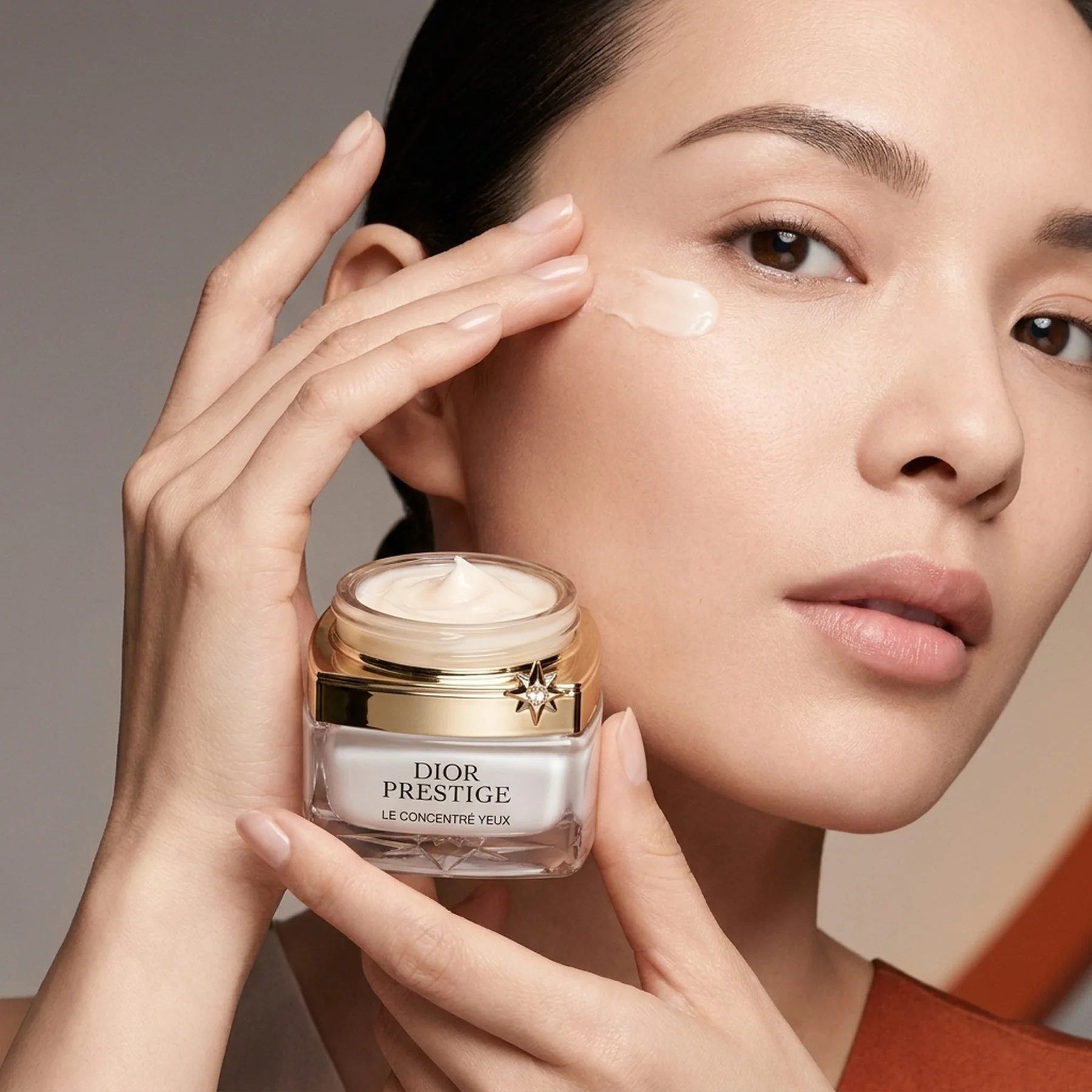Крем Dior Prestige Le Concentre Yeux Anti-Aging Care for Eye Contour 15 мл