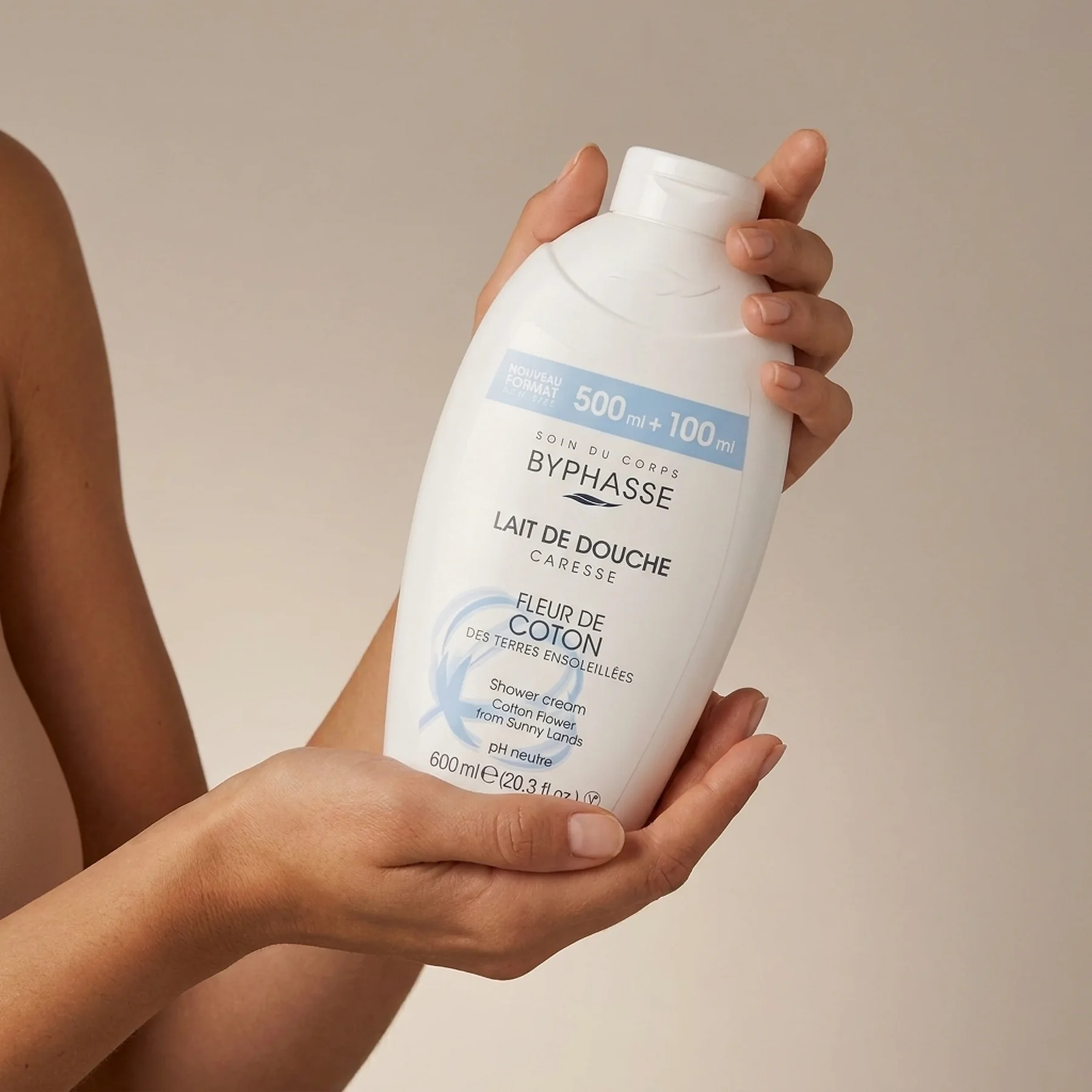 Крем для душа Byphasse Caresse Shower Cream (New look) 600 мл Квіти бавовни