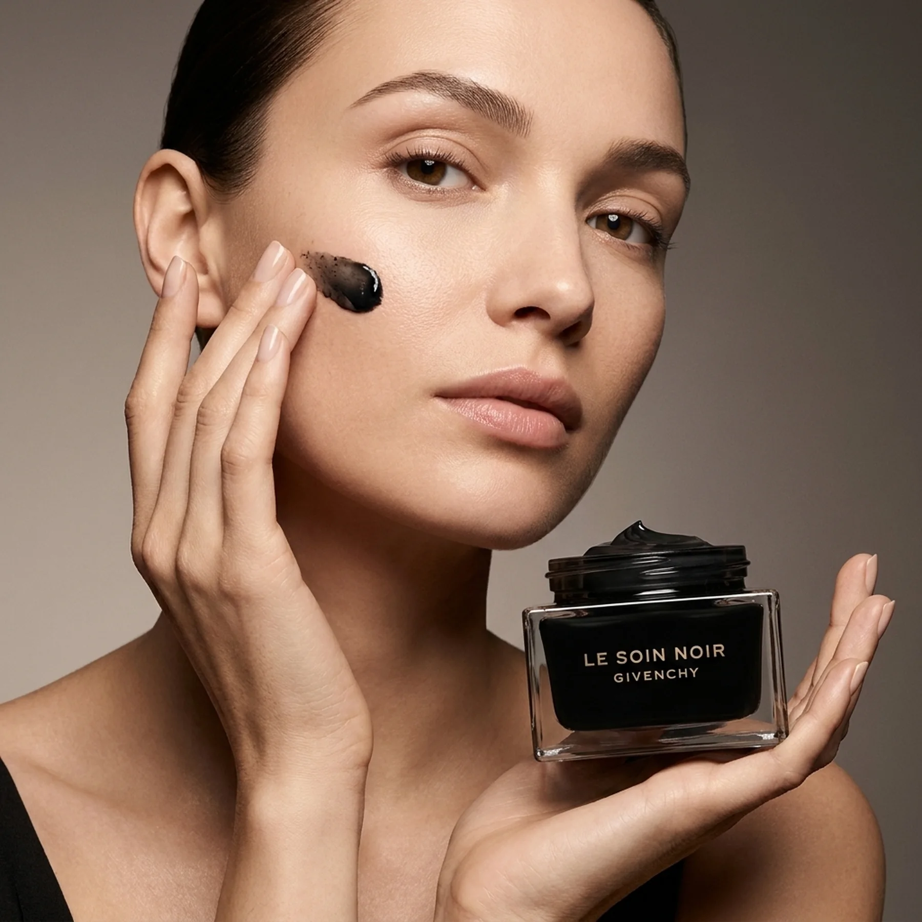 Крем для лица Givenchy Le Soin Noir Light Cream 50 мл