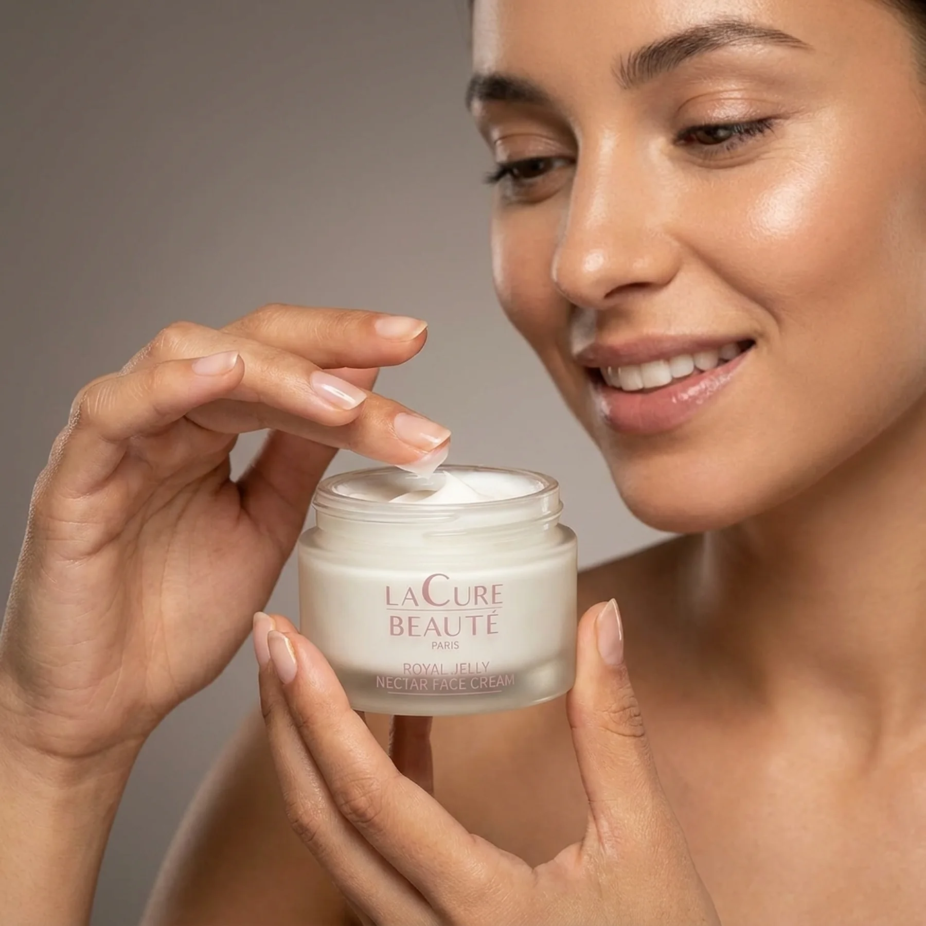 Крем для лица с маточным молочком La Cure Beaute Royal Jelly Nectar Face Cream 50 мл