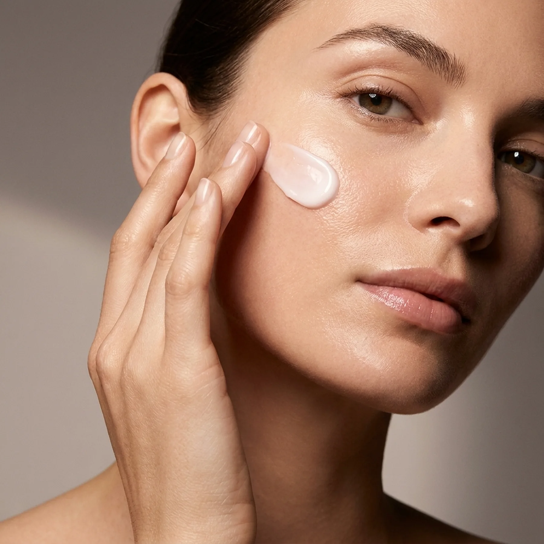 Крем-лифтинг легкая текстура CHANEL Le Lift Creme Fine 50 мл