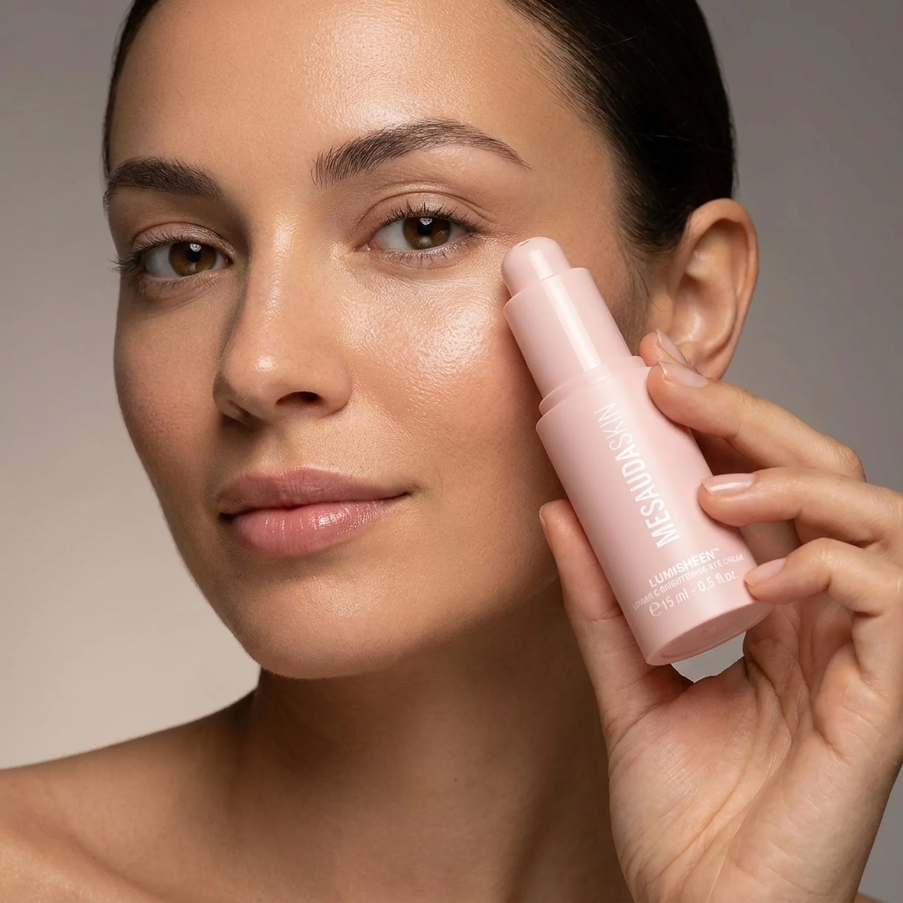 Крем MESAUDA Lumisheen Crema Contorno Occhi Idratante alla Vitamina C 15 мл