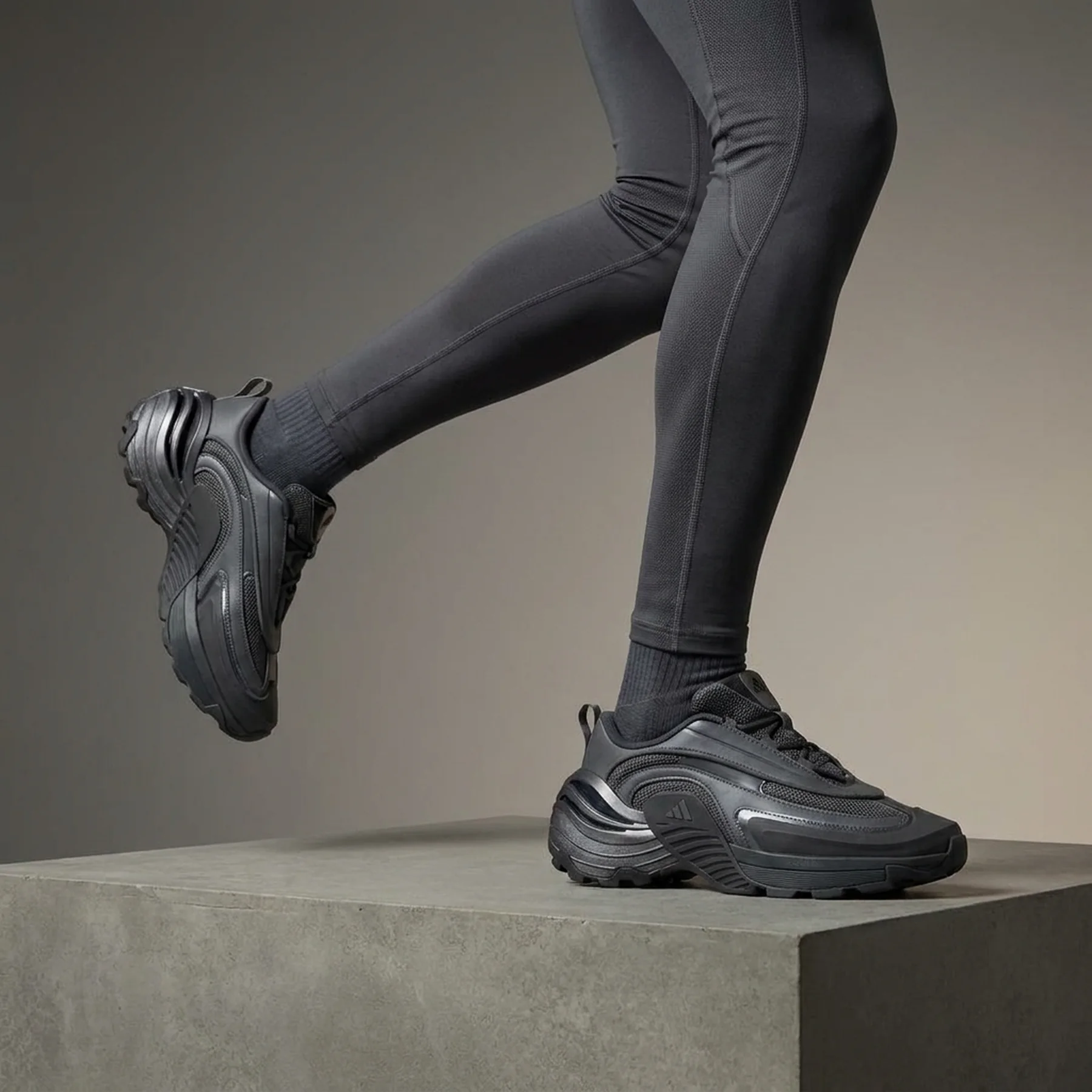 Кросівки Adidas Wonder Runner Turbo Core Black Neon Carbon