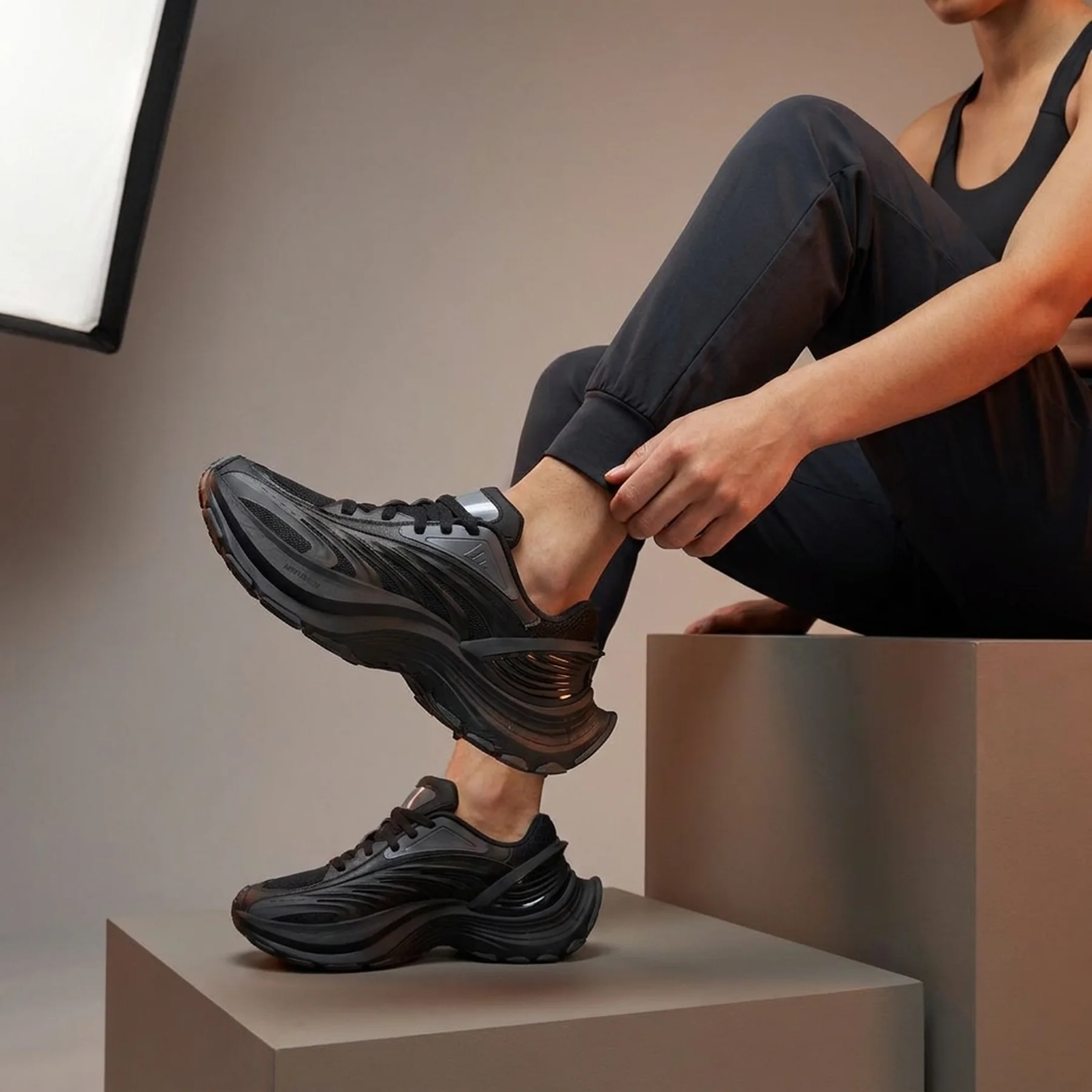 Кросівки Adidas XLG MTW