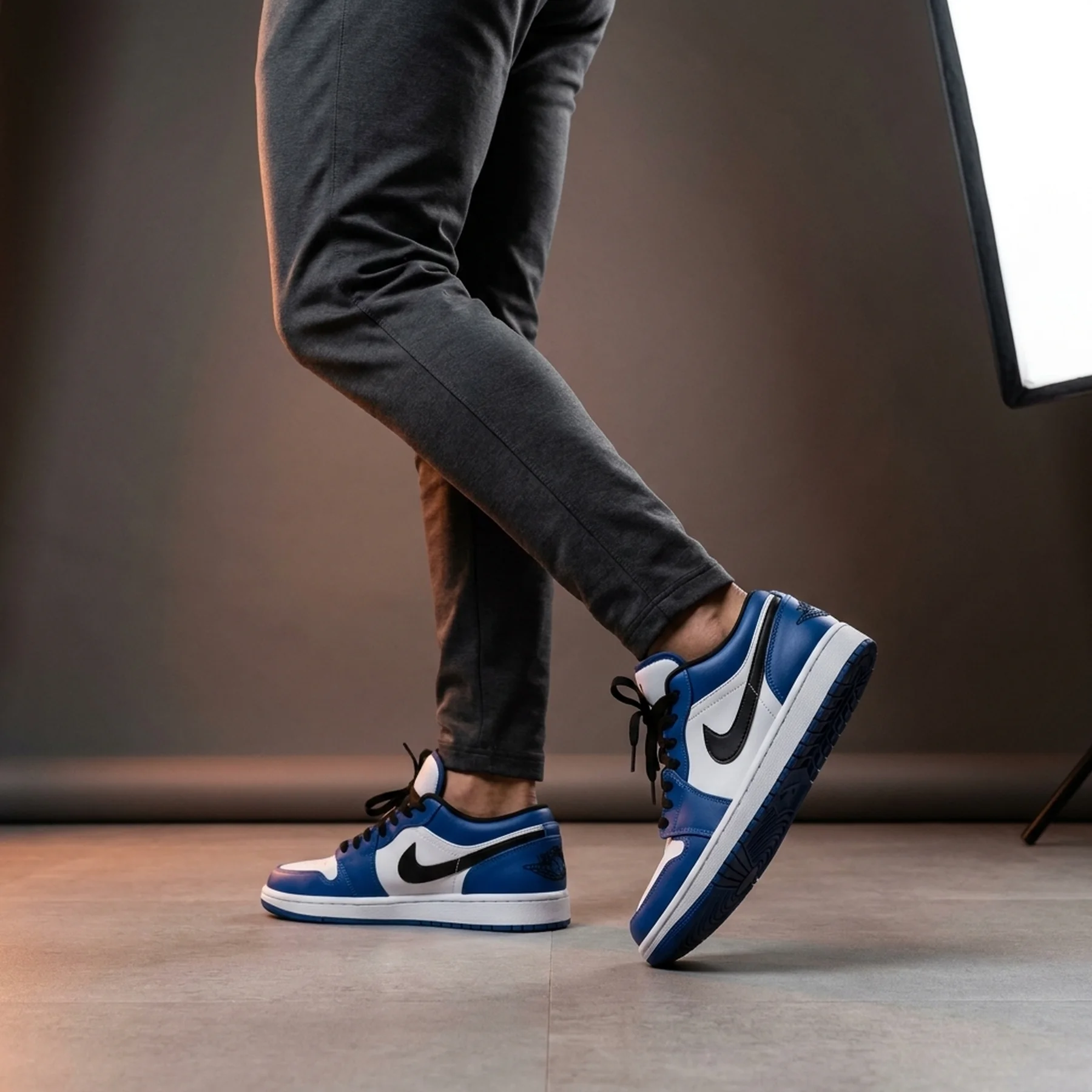 Кросівки Air Jordan 1 Low White/Blue