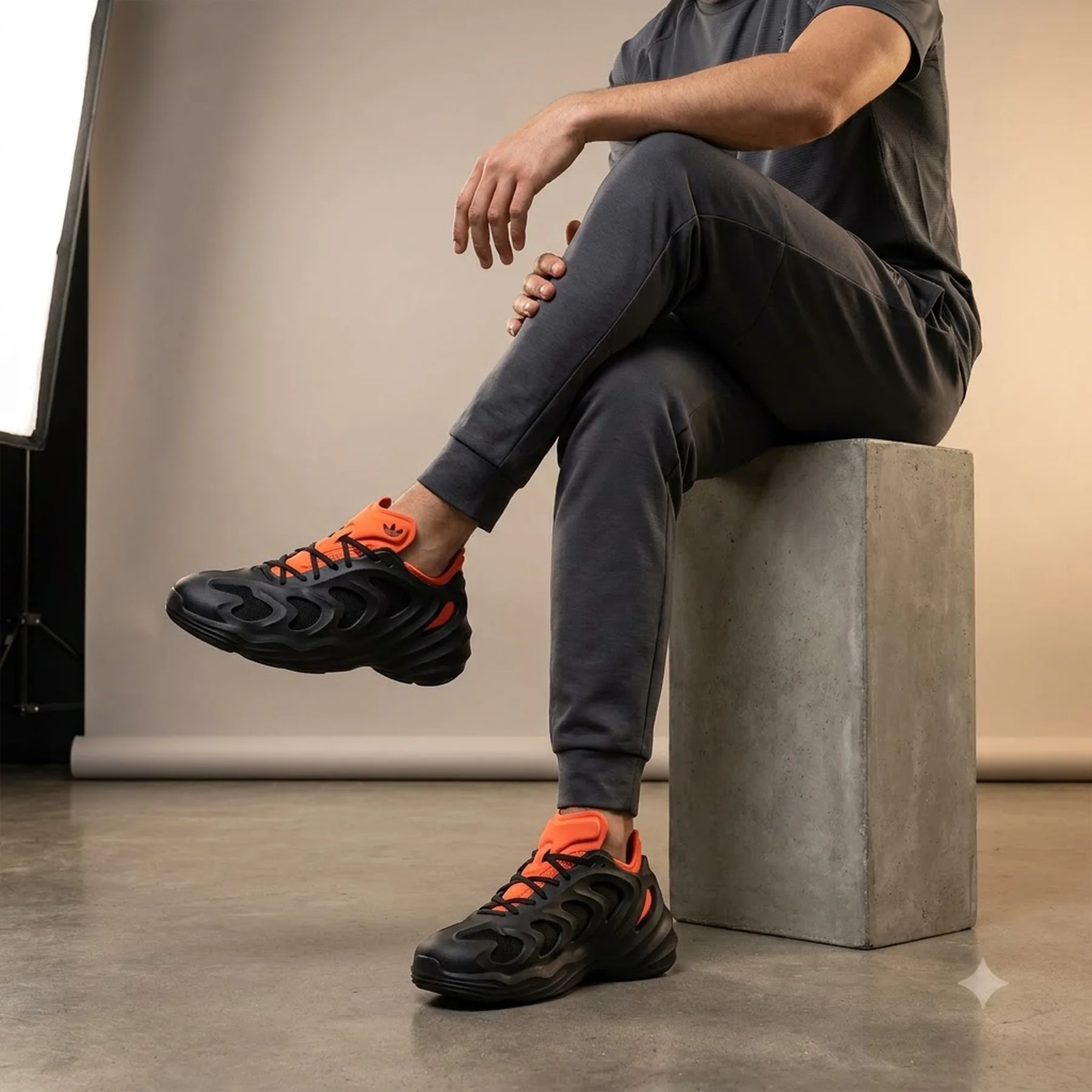 Кросівки чоловічі Adidas Adifom Q Originals (HP6581)