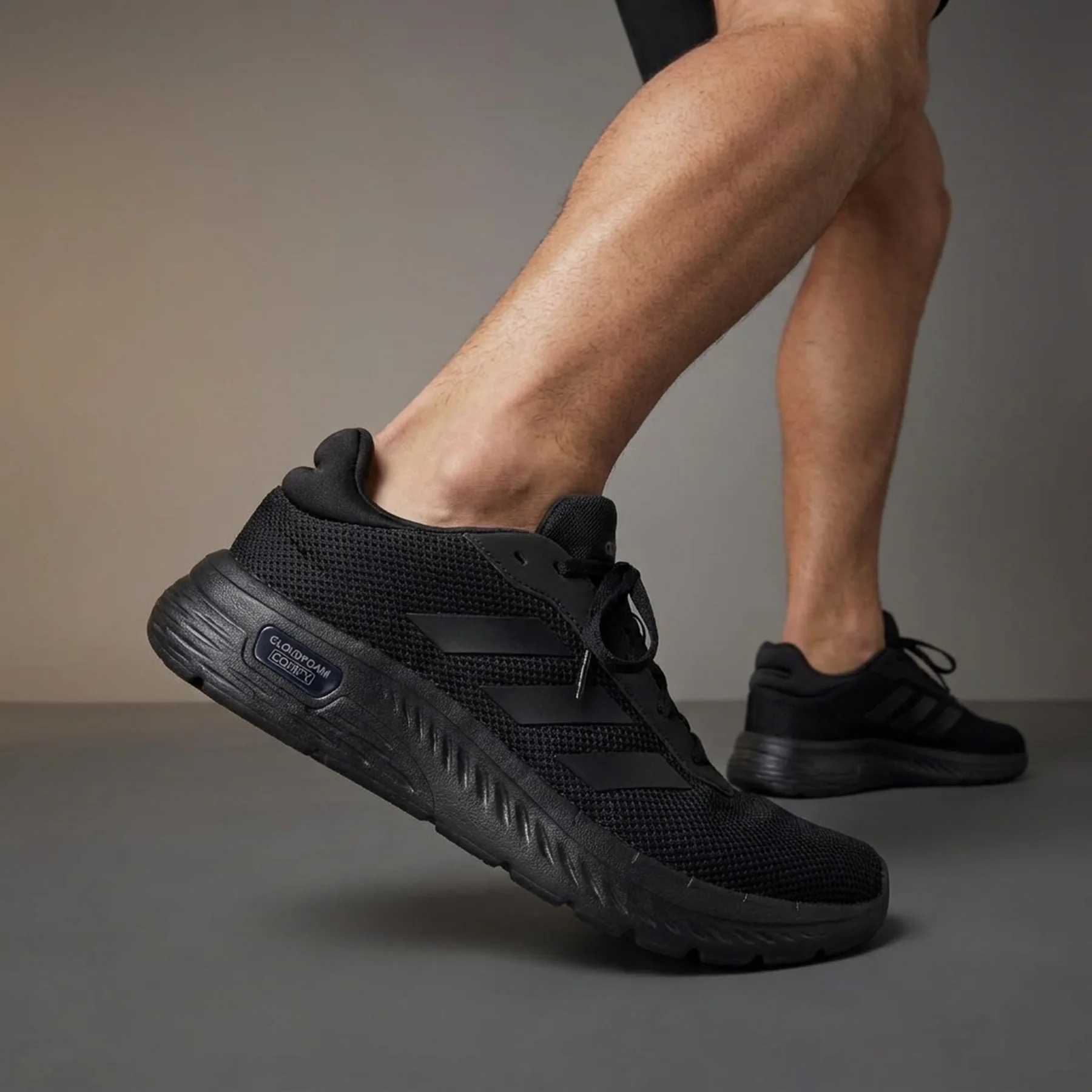Кросівки чоловічі Adidas Cloudfoam Comfy (IH6129)