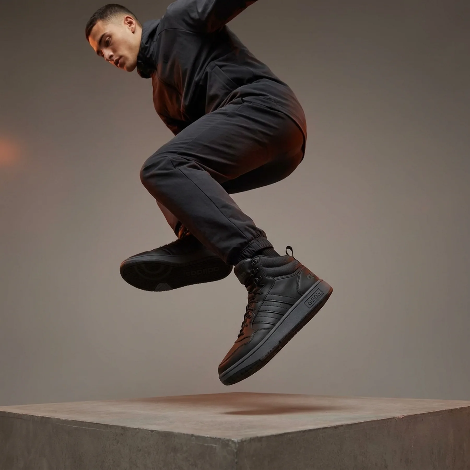 Кросівки чоловічі Adidas Hoops 3.0 Mid Lifestyle Basketball Classic (GW6421)
