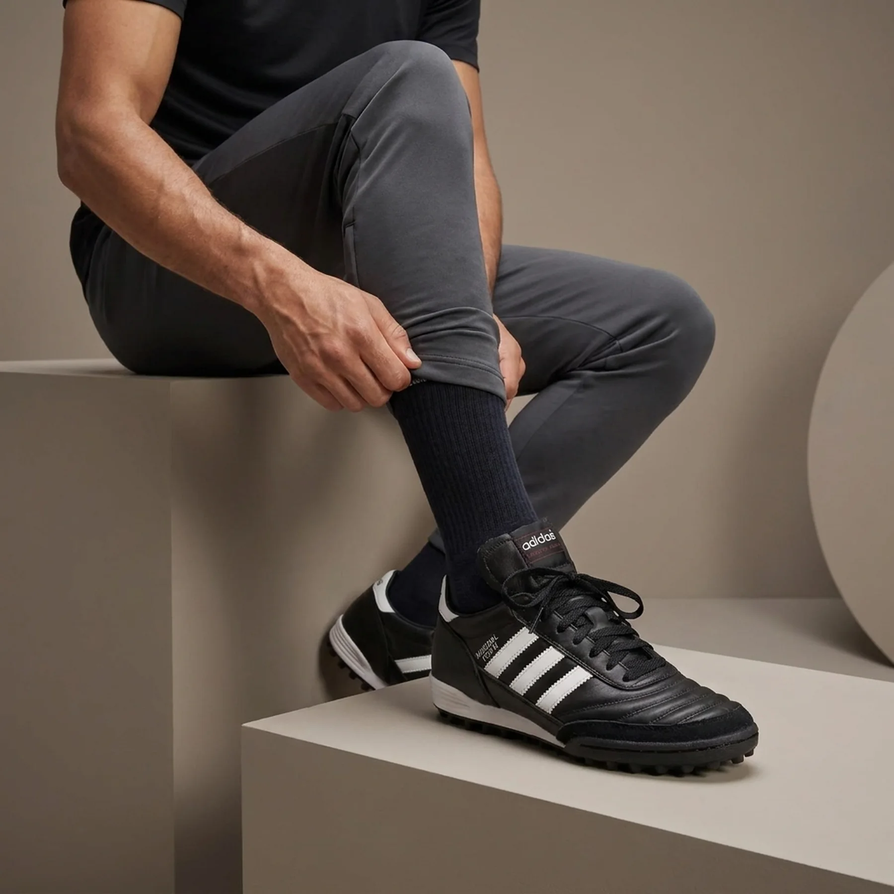 Кросівки чоловічі Adidas Mundial Team (19228)