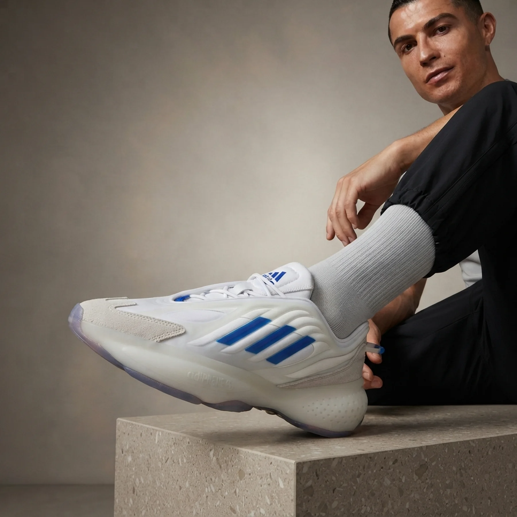 Кросівки чоловічі Adidas Ozrah Juventus (HP7815)