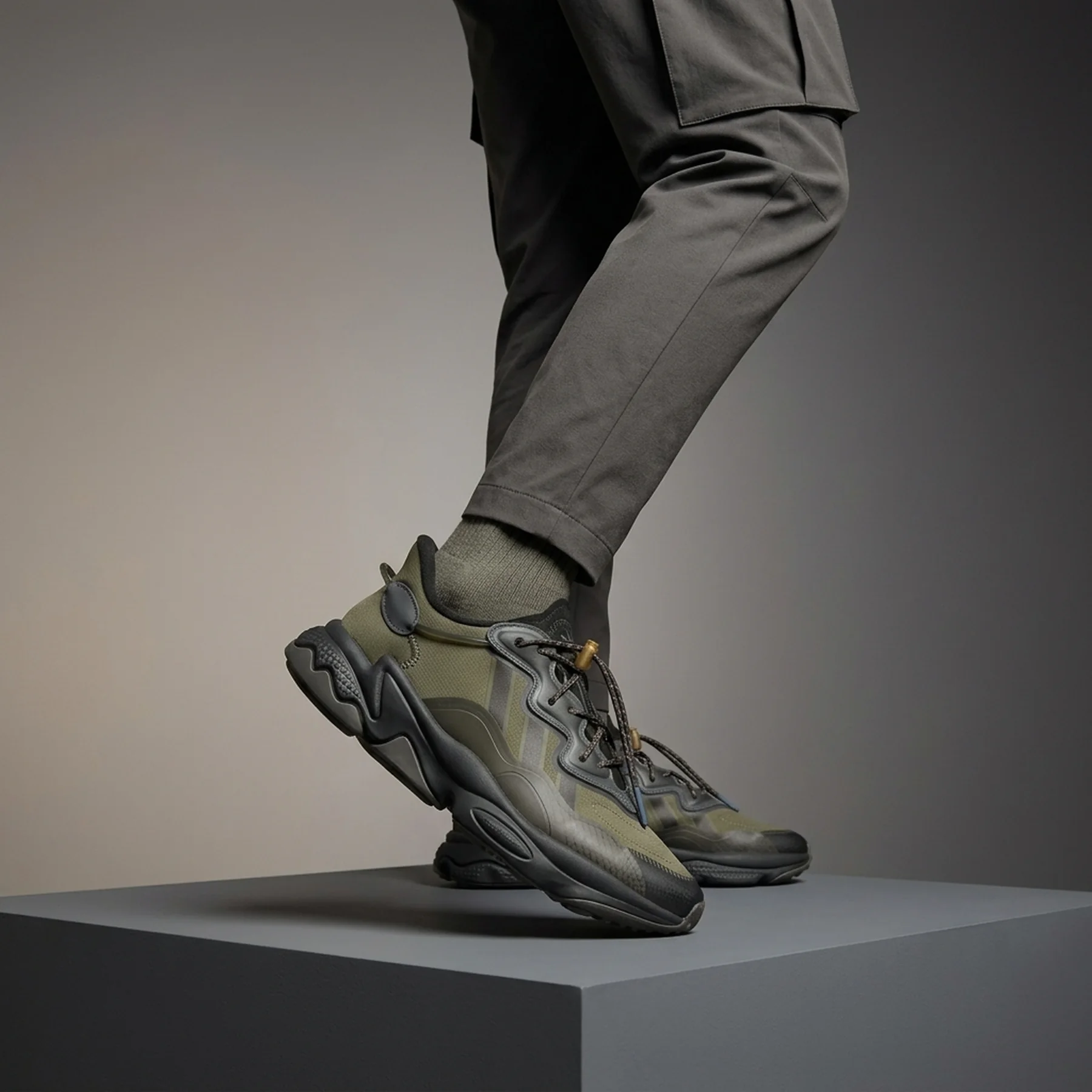 Кросівки чоловічі Adidas Ozweego (H03402)