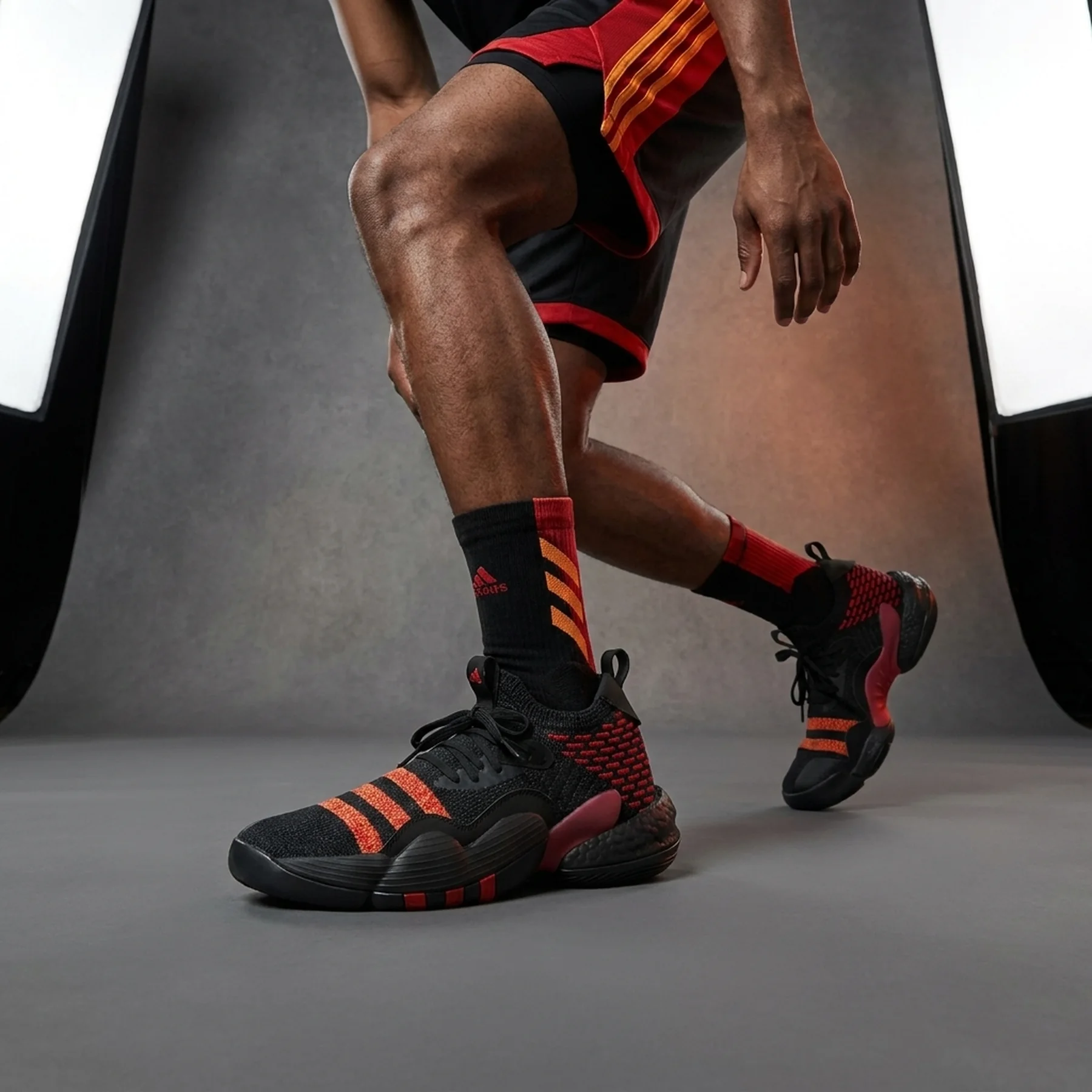 Кросівки чоловічі Adidas Rae Young 2.0 Core Black & Red (HQ0986)