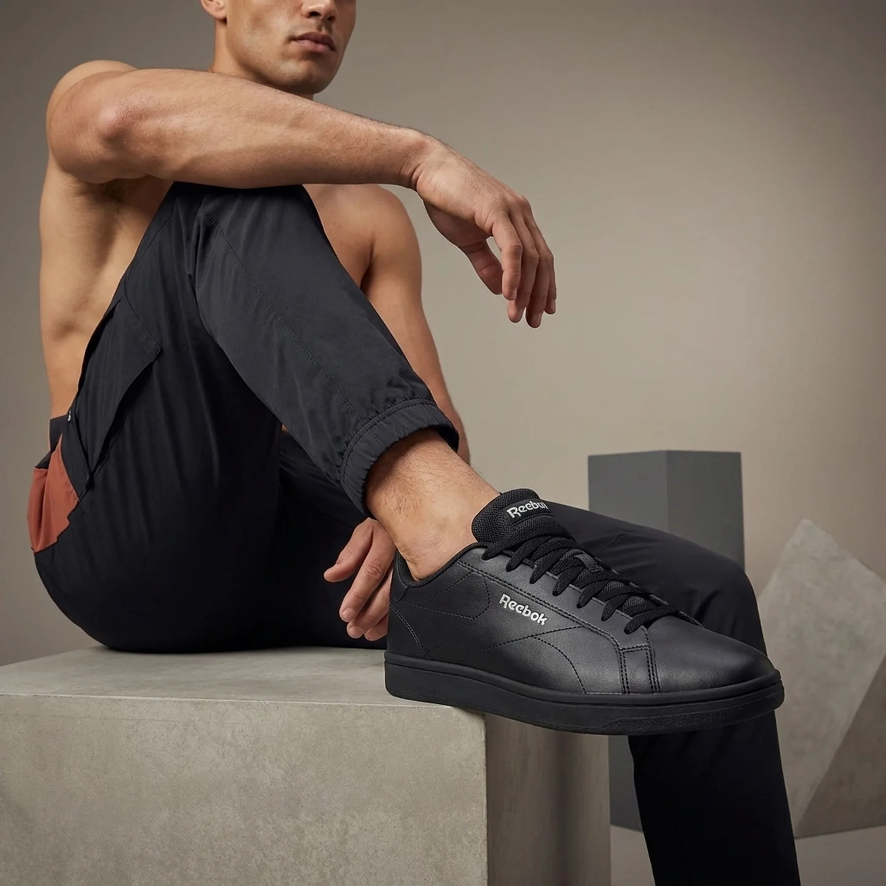 Кросівки чоловічі Adidas Royal Complete Clean Black (EG9448)