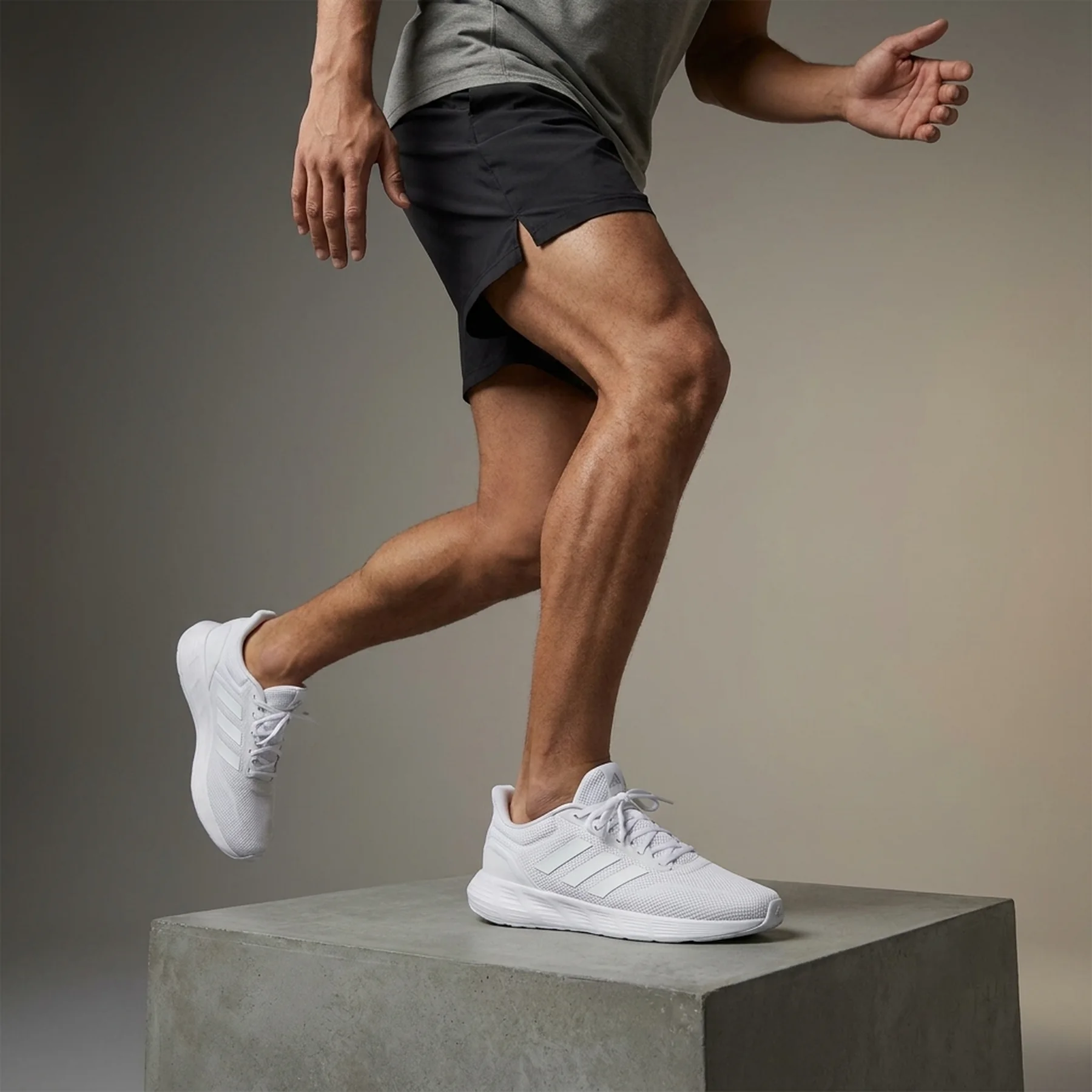 Кросівки чоловічі Adidas Runfalcon 3 Shoes White (HP7546)