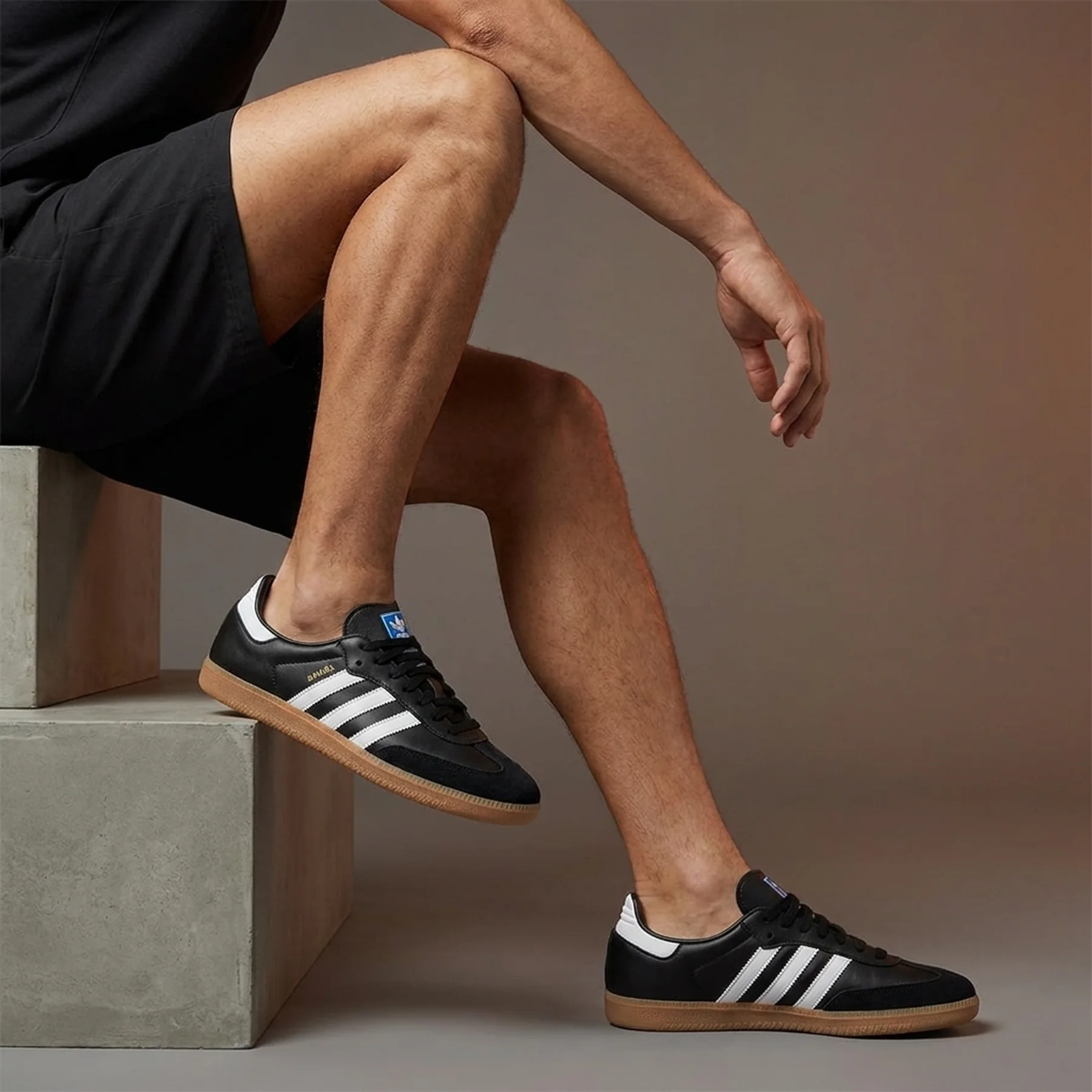 Кросівки чоловічі Adidas Samba (O19000) — Взуття