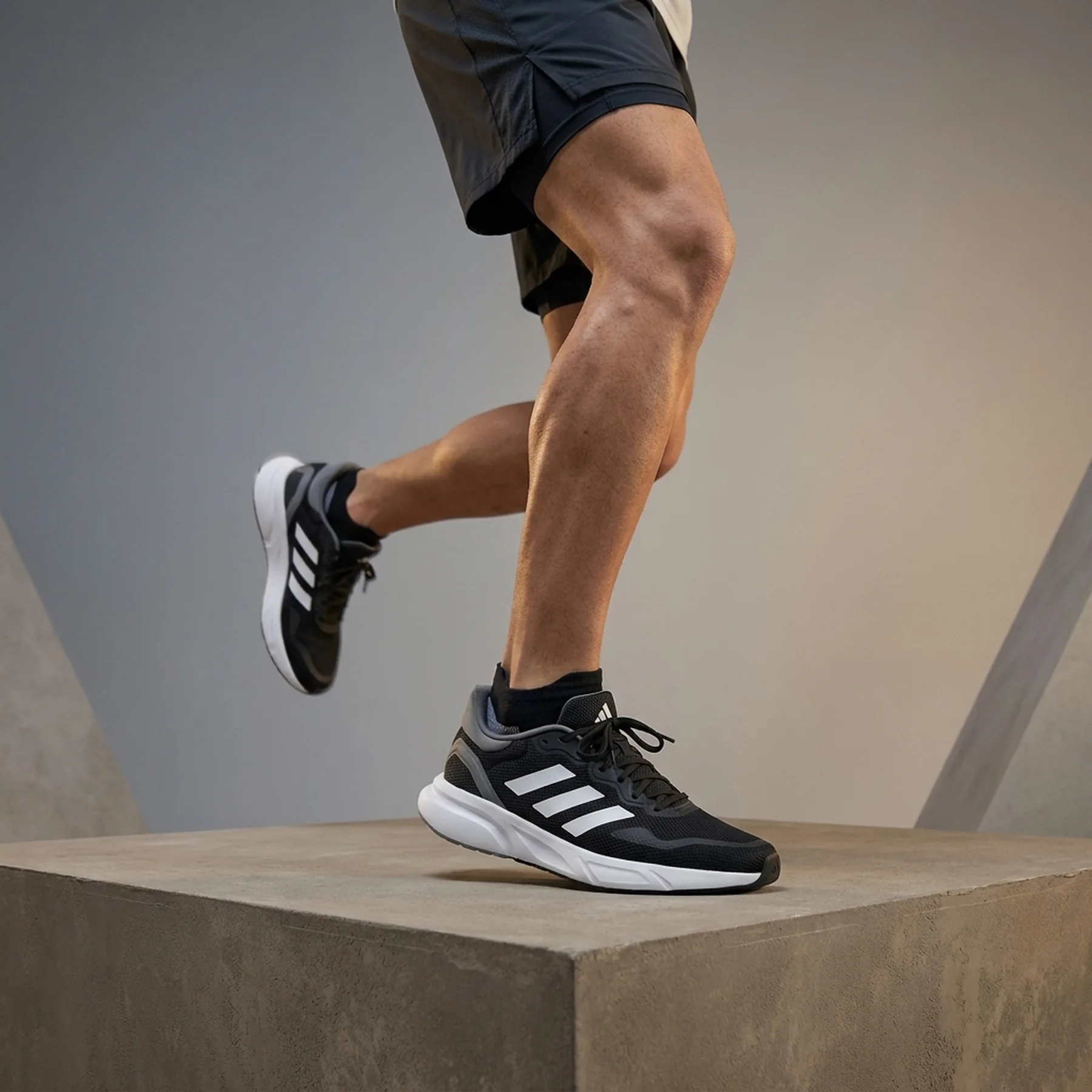 Кросівки чоловічі Adidas Switch Run (IF5720)