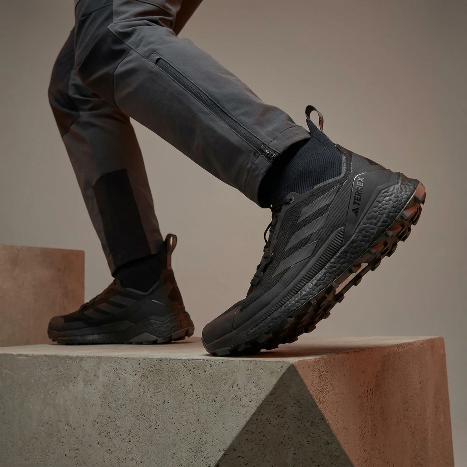 Кросівки чоловічі Adidas Terrex Free Hiker 2.0 (IE7645)