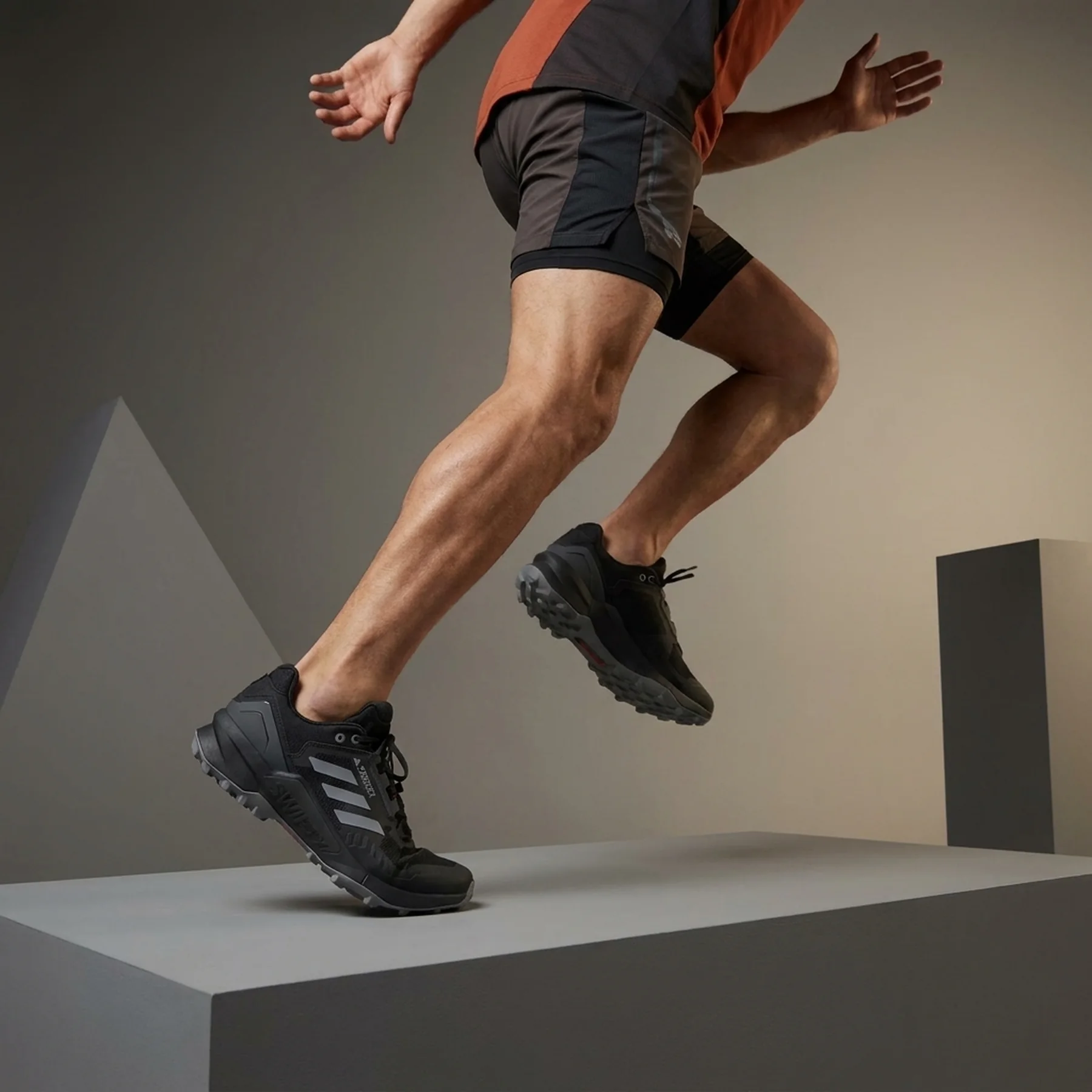 Кросівки чоловічі Adidas Terrex Swift R3 (HR1337)