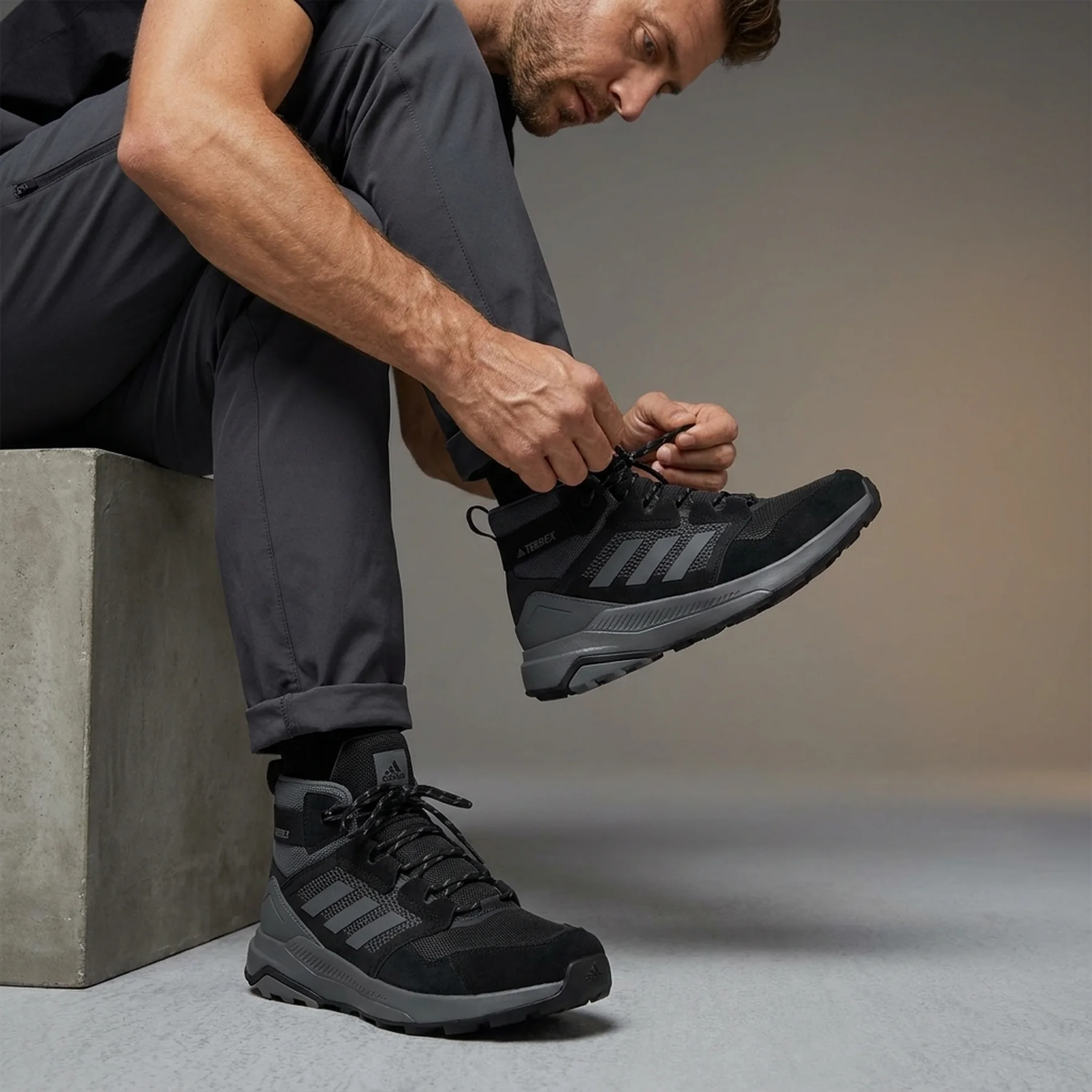 Кросівки чоловічі Adidas Terrex Trailmaker 2.0 Mid (IE9062)