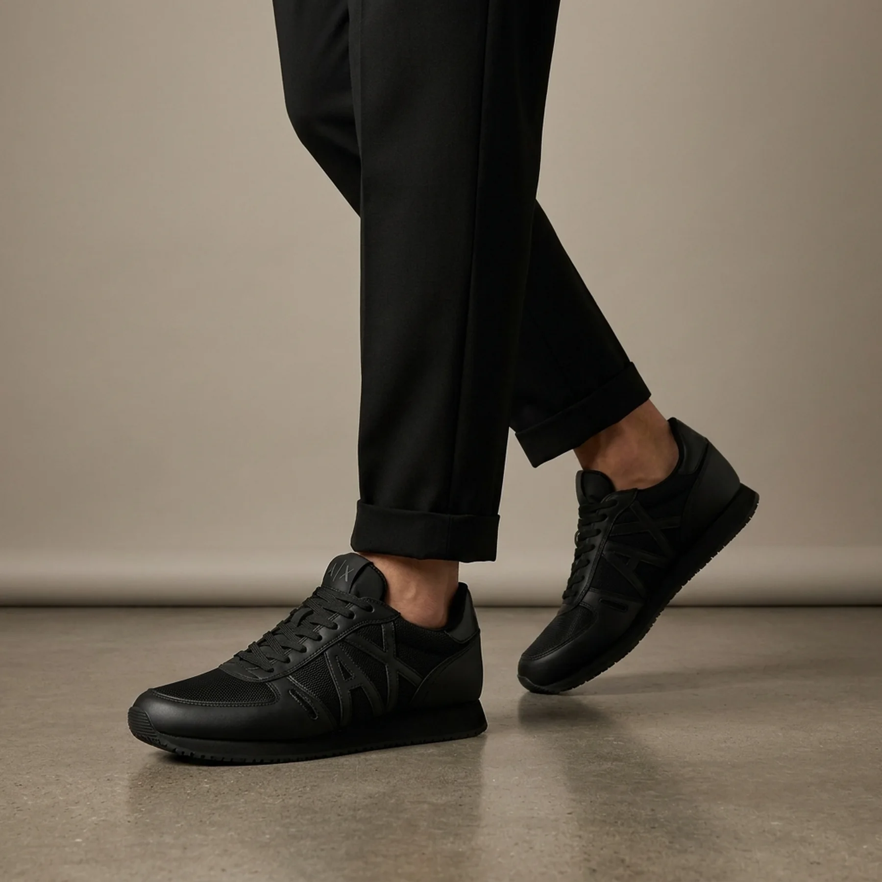 Кросівки чоловічі Armani Exchange Tone-On-Tone Black (XUX205-XV869-K001)