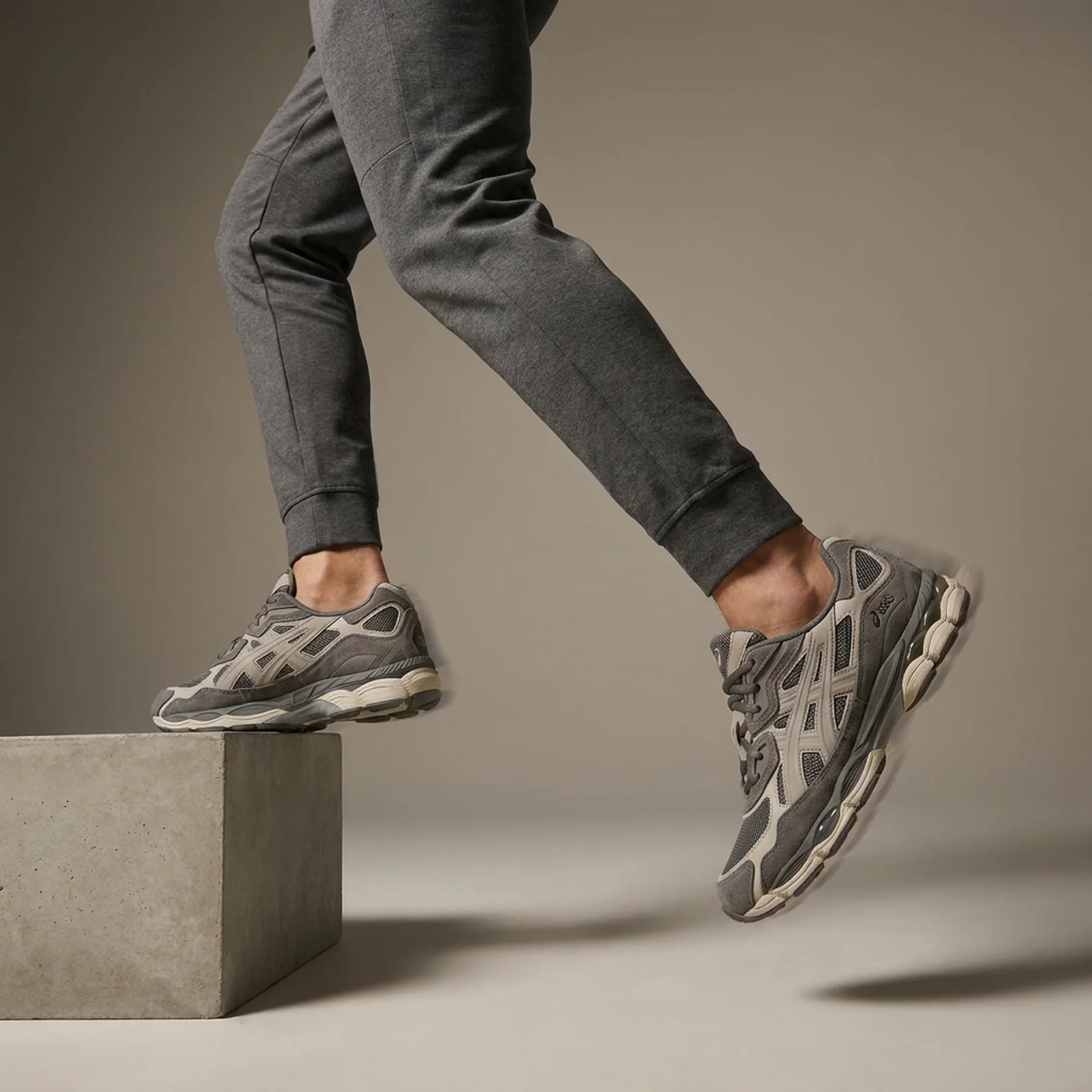 Кросівки чоловічі Asics Gel Nyc (1201A789-103)