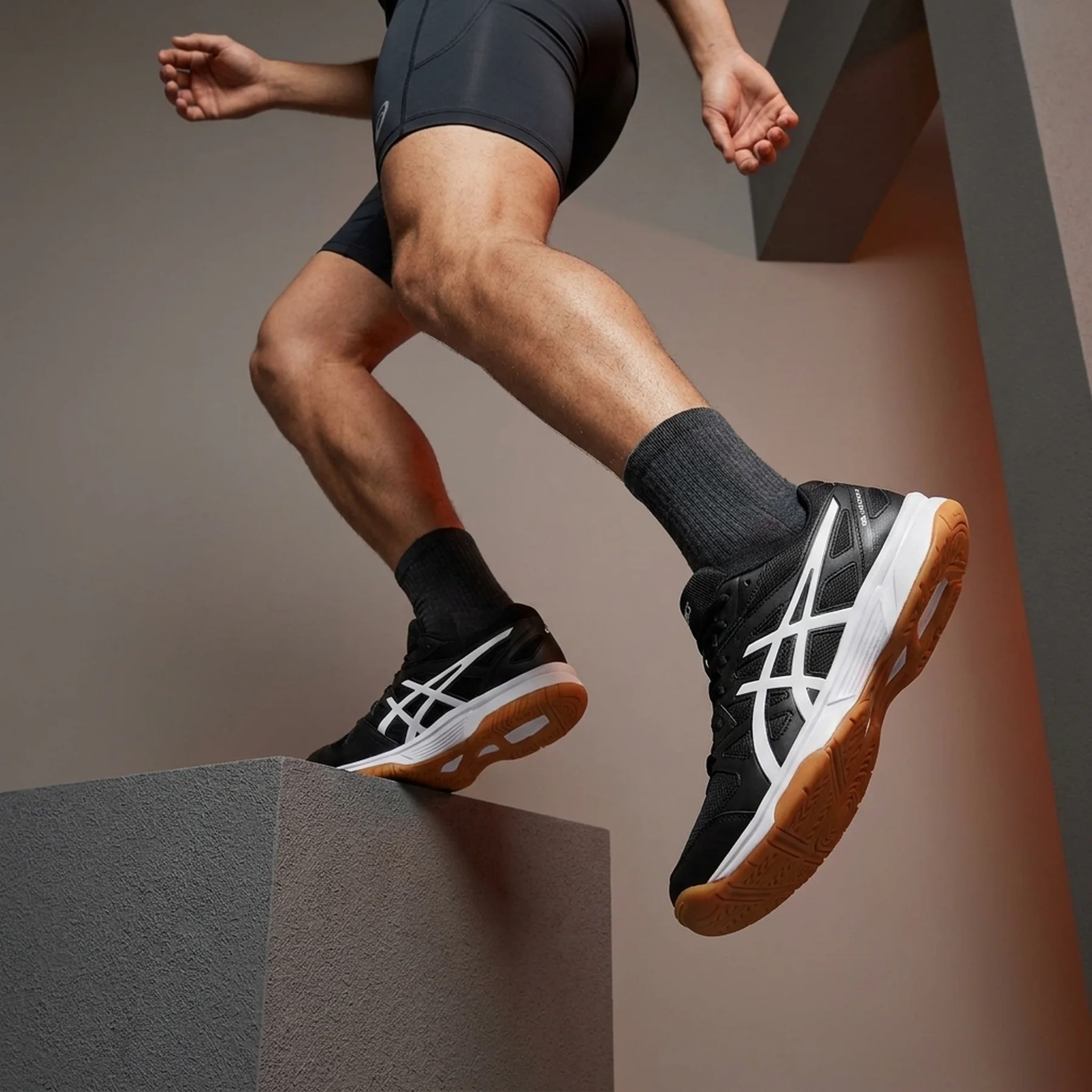 Кросівки чоловічі Asics Gel-Upcourt 6 (1071A104-001)
