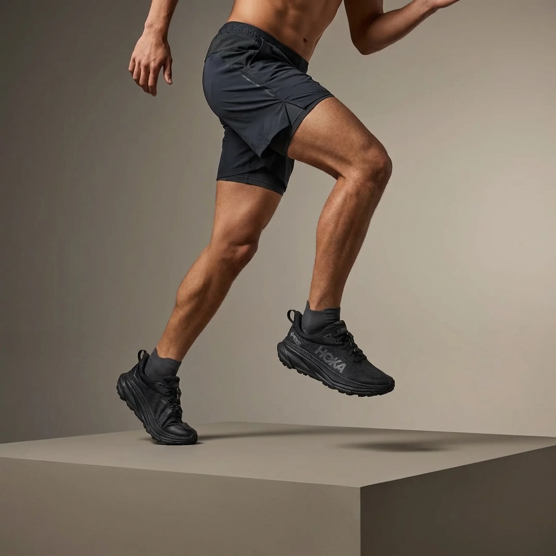 Кросівки чоловічі Hoka Challenger 7 GTX