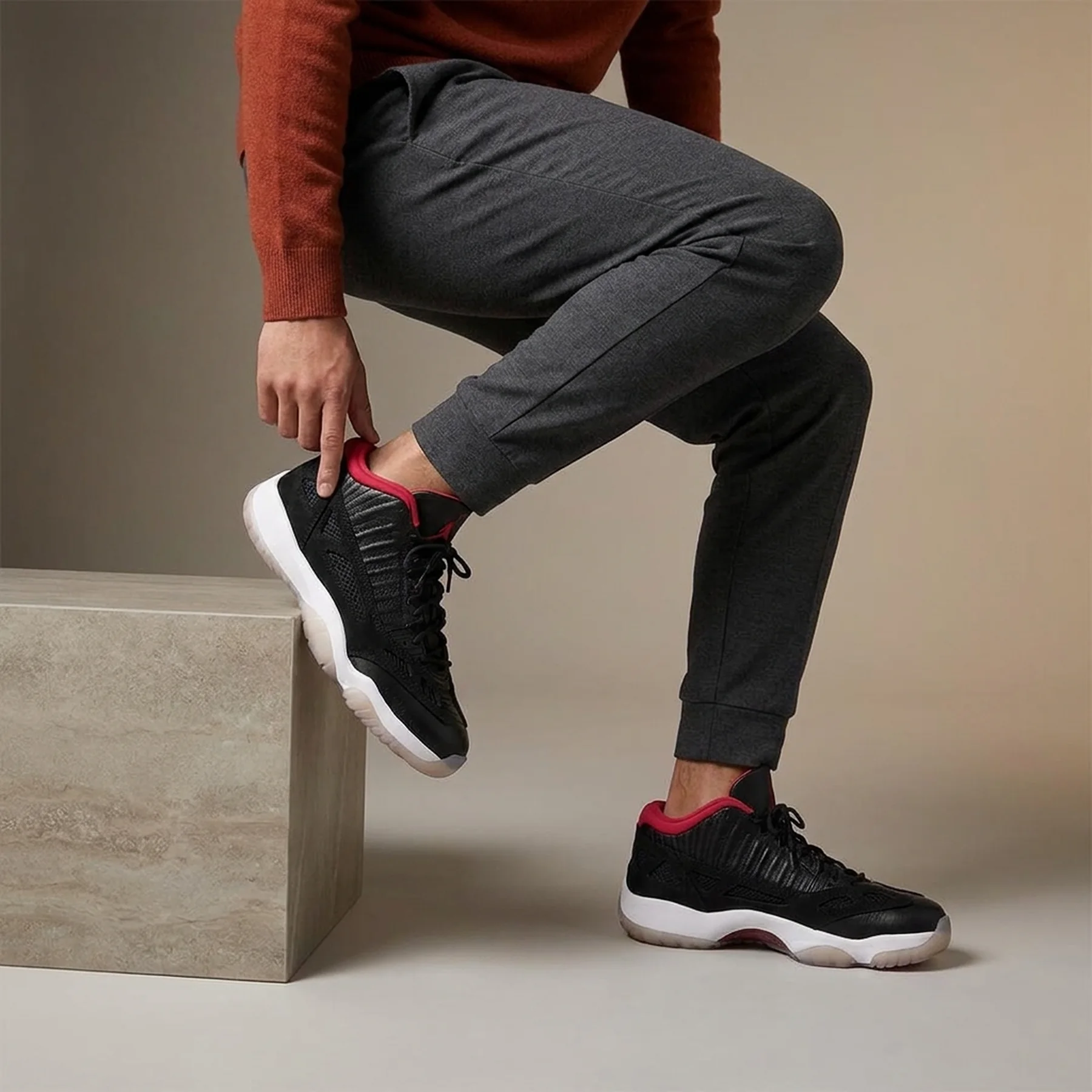 Кросівки чоловічі Jordan 11 Retro Low Ie Black Cement (919712-006)
