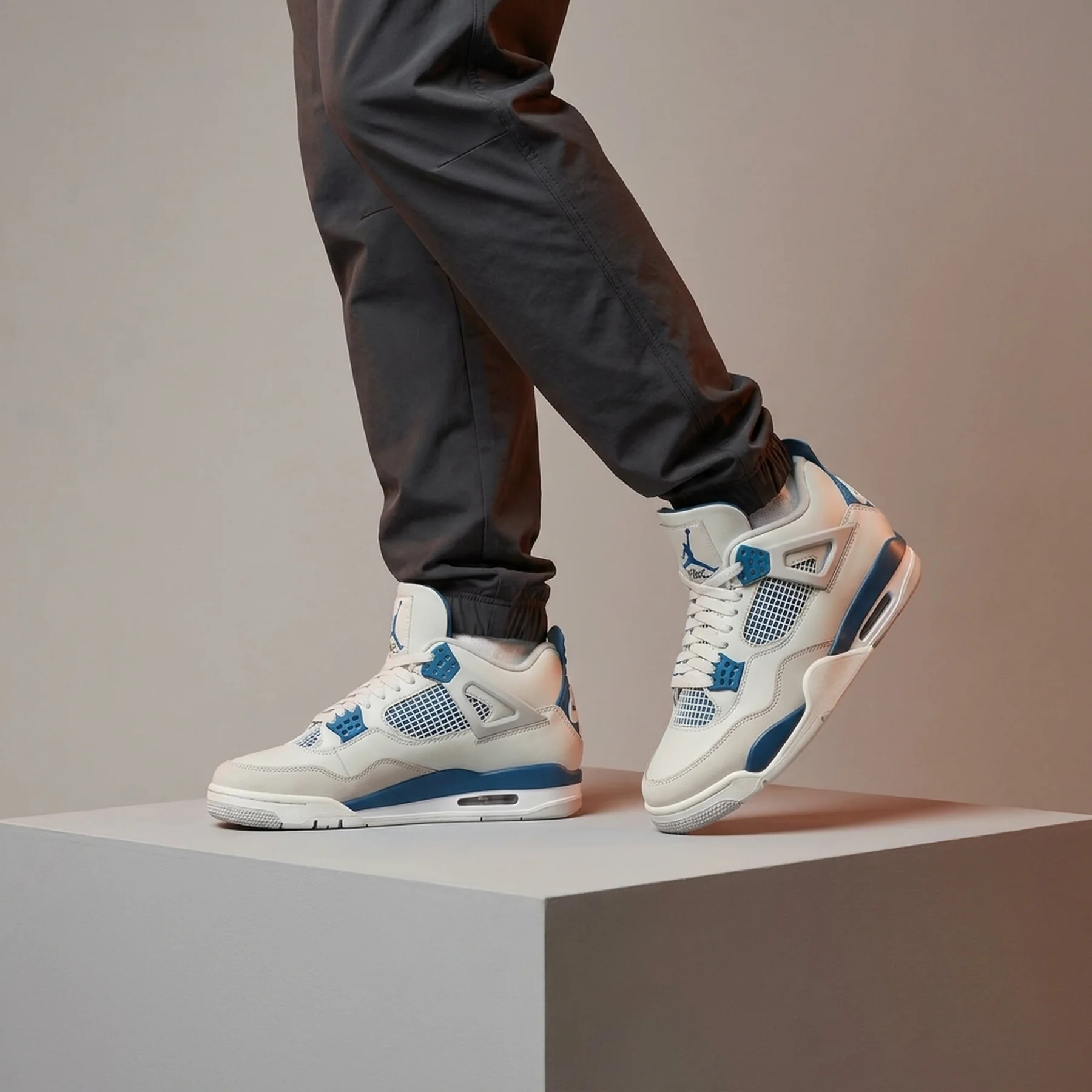 Кросівки чоловічі Jordan 4 Retro Military Blue (2024) (FV5029-141)