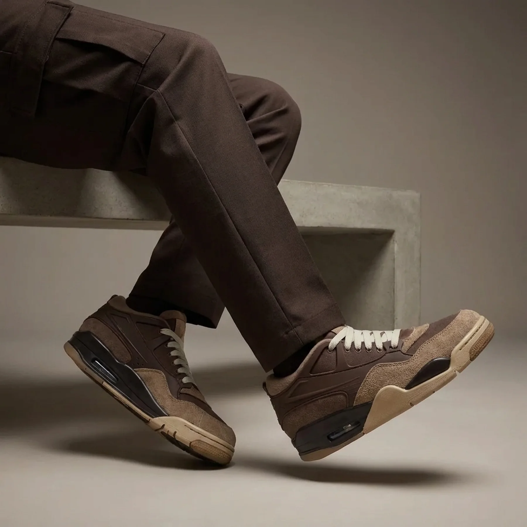 Кросівки чоловічі Jordan 4 Rm Brown (FQ7939-022)