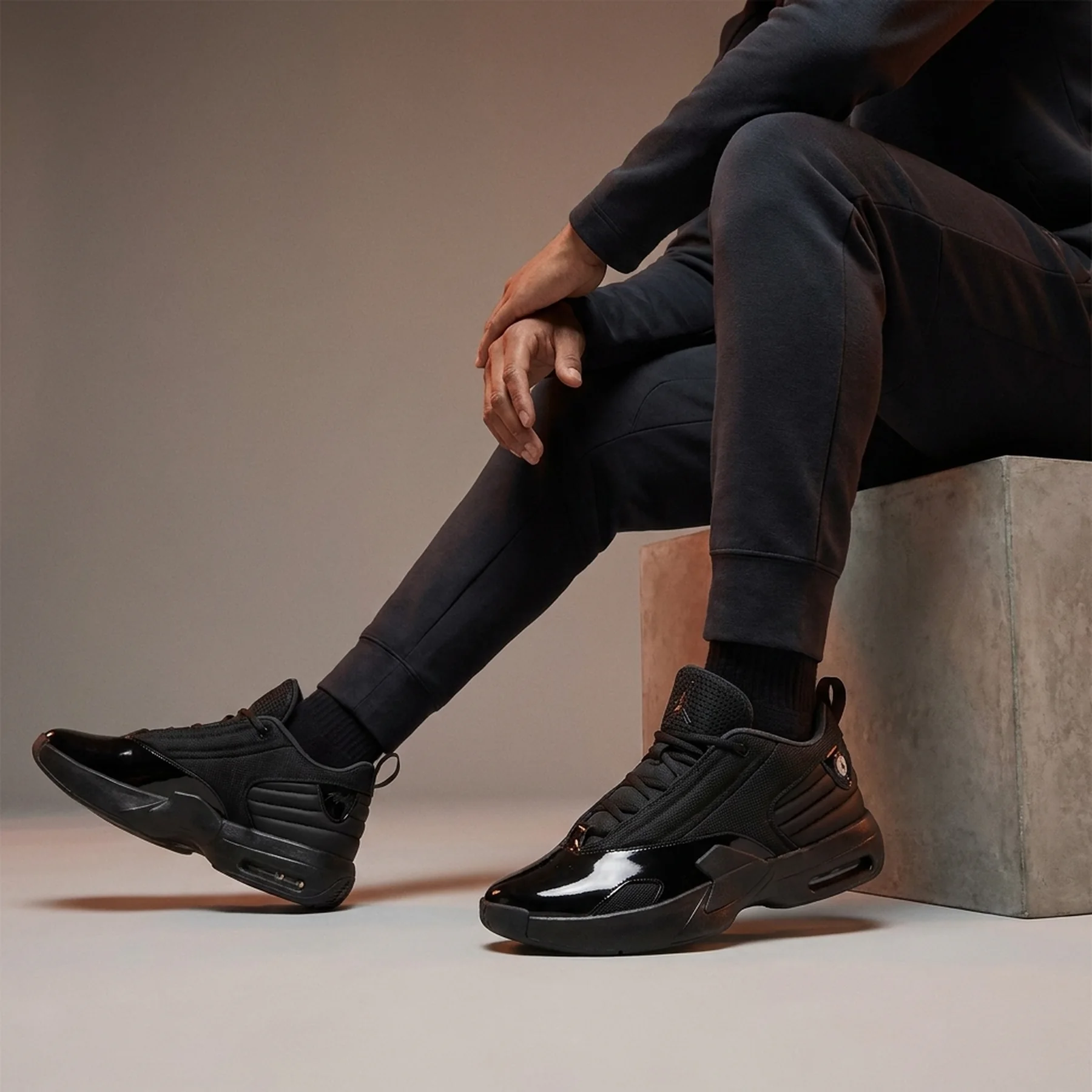 Кросівки чоловічі Jordan Max Aura 6 (FQ8298-001)