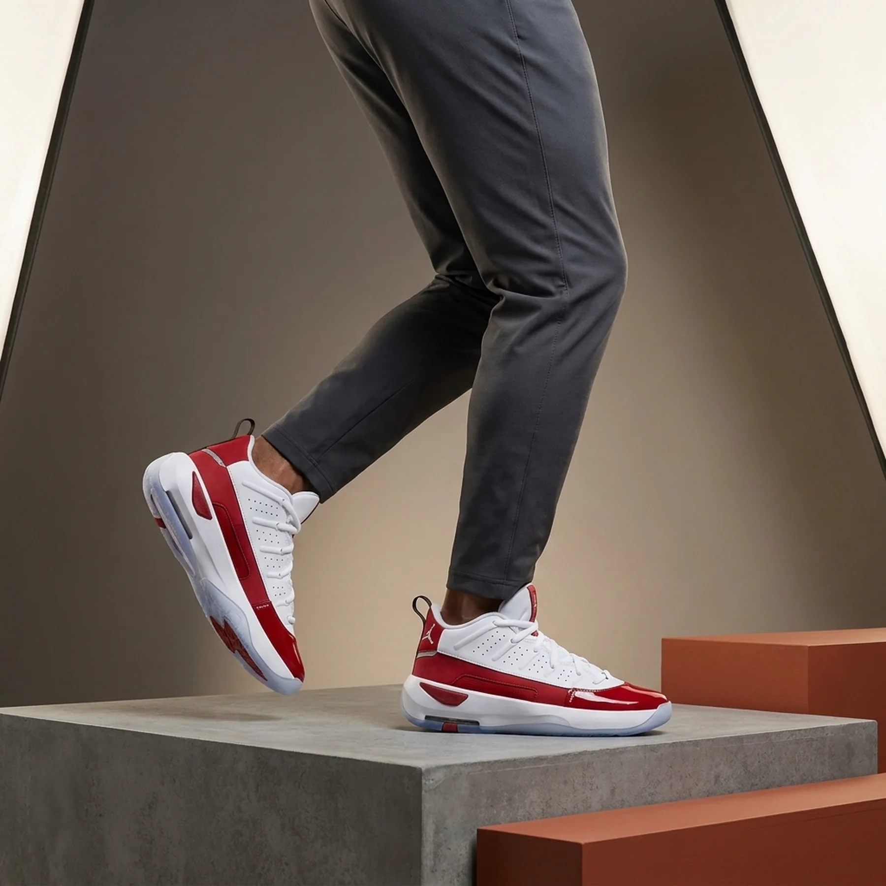 Кросівки чоловічі Jordan Max Aura 7 White/Red (HQ2091-106)