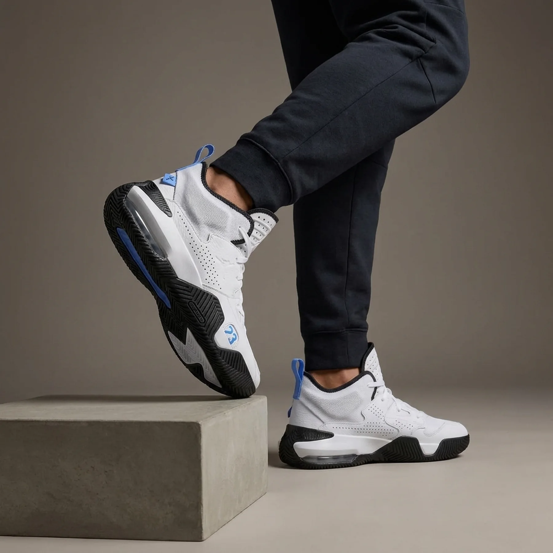 Кросівки чоловічі Jordan Stay Loyal 2 White (DQ8401-100)