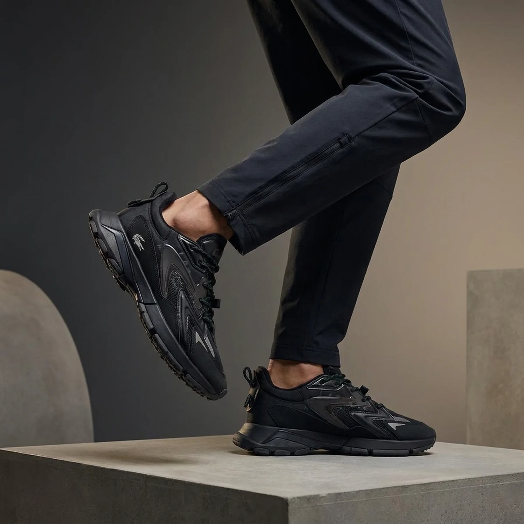Кросівки чоловічі Lacoste L003 Neo Tech Black (750SMA012602H)