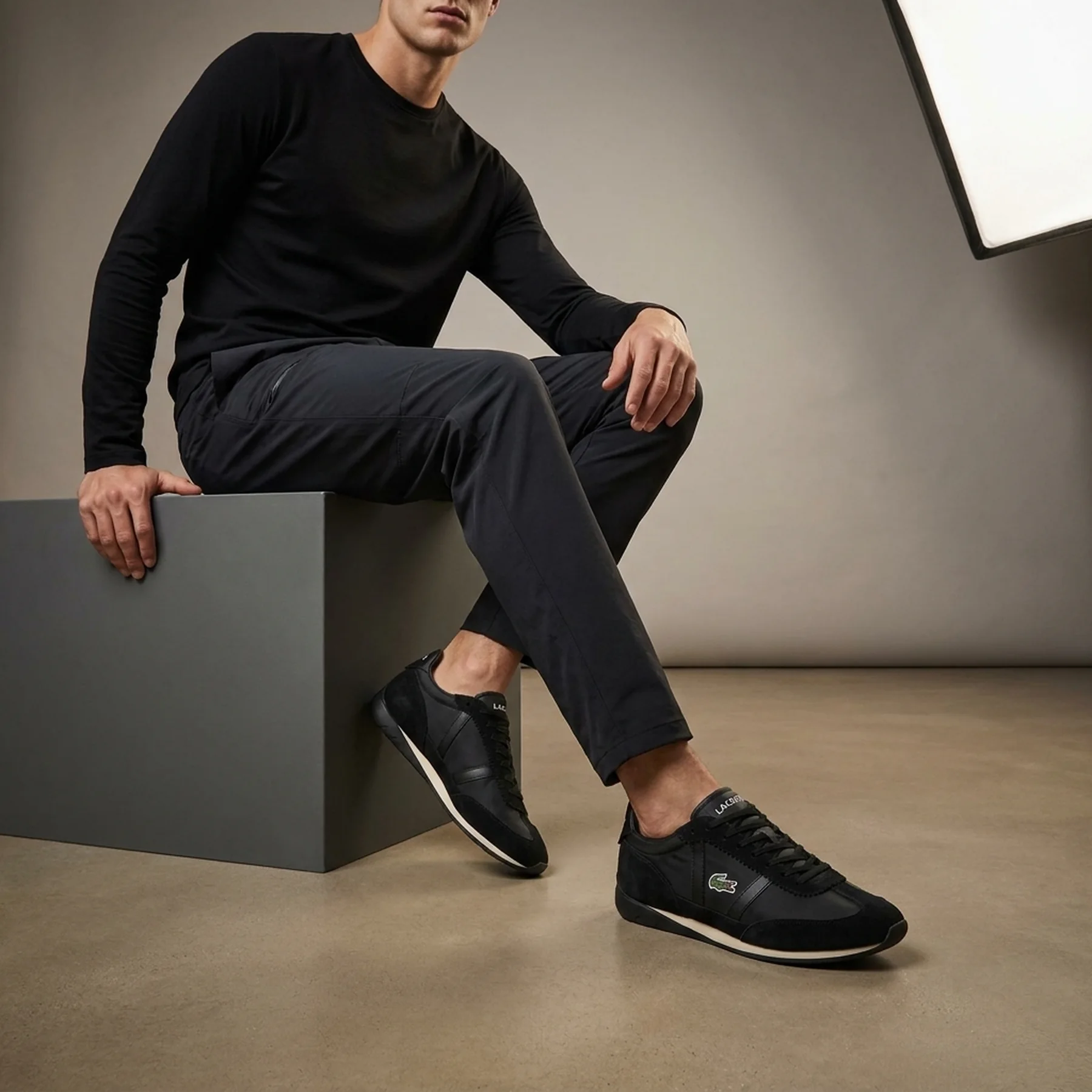 Кросівки чоловічі Lacoste Low Pro Vintage Sneakers Black (746CMA0011312)