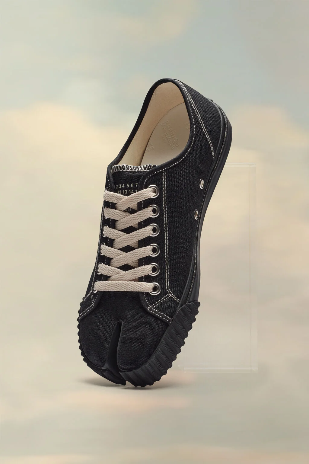 Кросівки чоловічі Maison Margiela Tabi sneakers Black