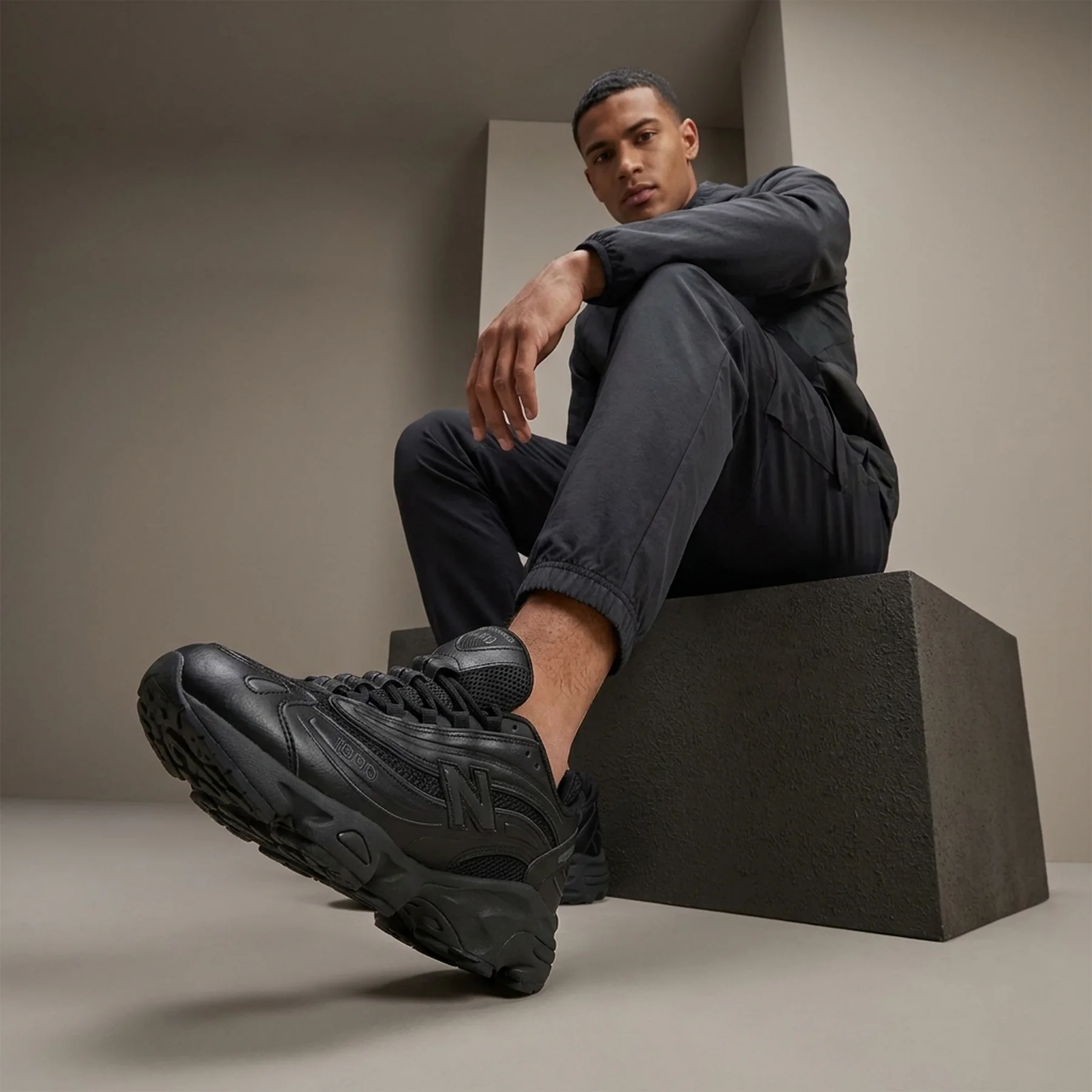 Кросівки чоловічі New Balance 1000 (M1000B)