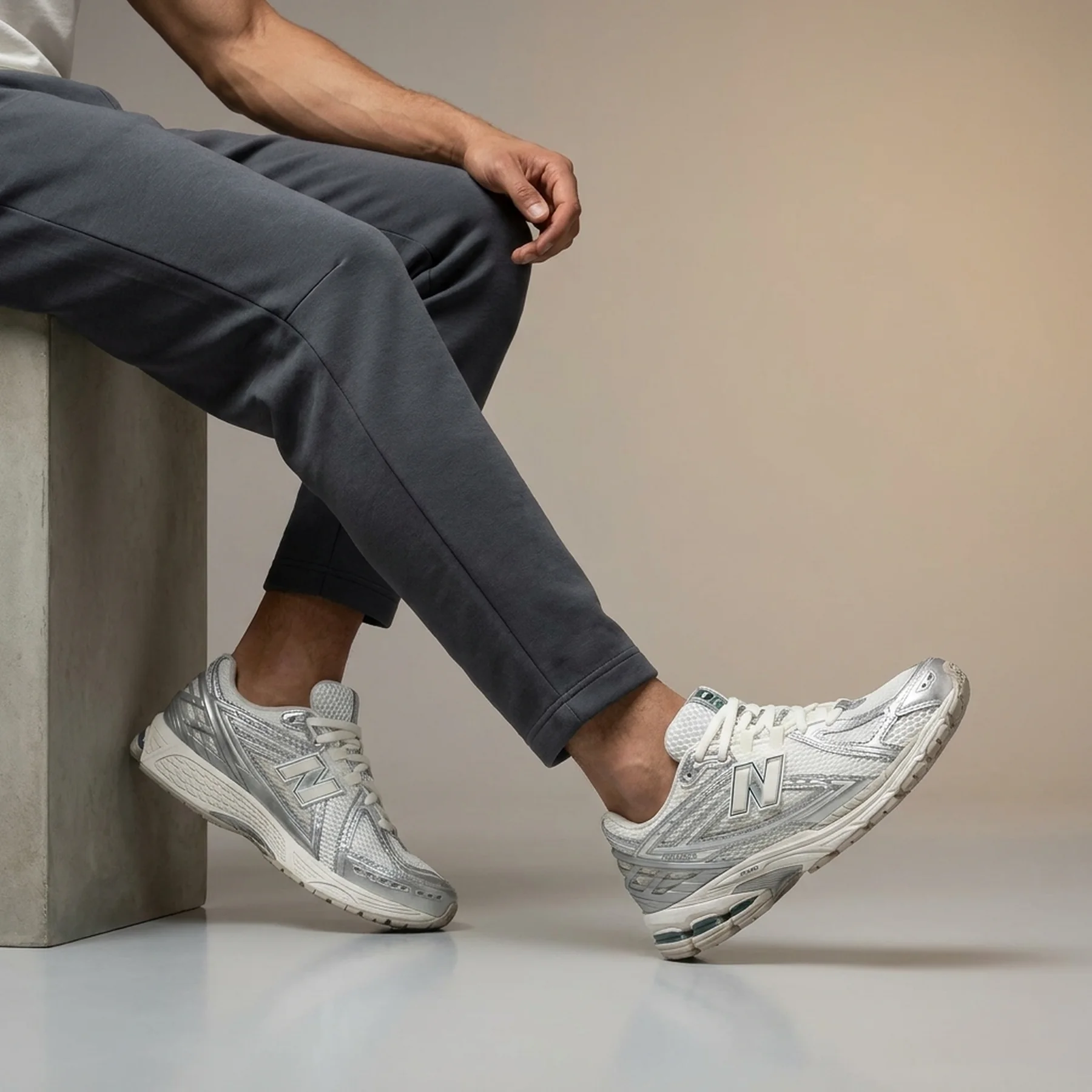 Кросівки чоловічі New Balance 1906R 'Silver Metallic Cream'