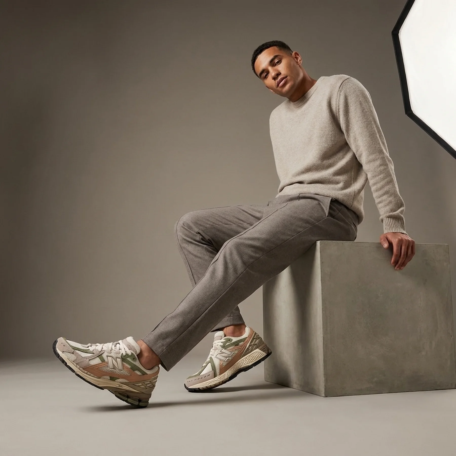 Кросівки чоловічі New Balance 1906U 'Linen Dark Olivine'