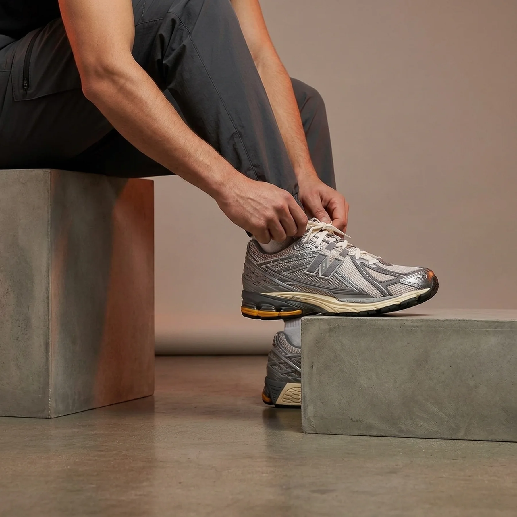 Кросівки чоловічі New Balance 1906U (M1906RRD)