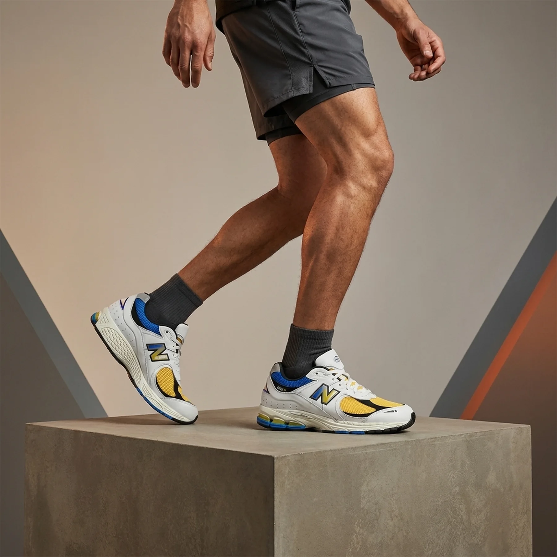 Кросівки чоловічі New Balance 2002R (M2002RGW)
