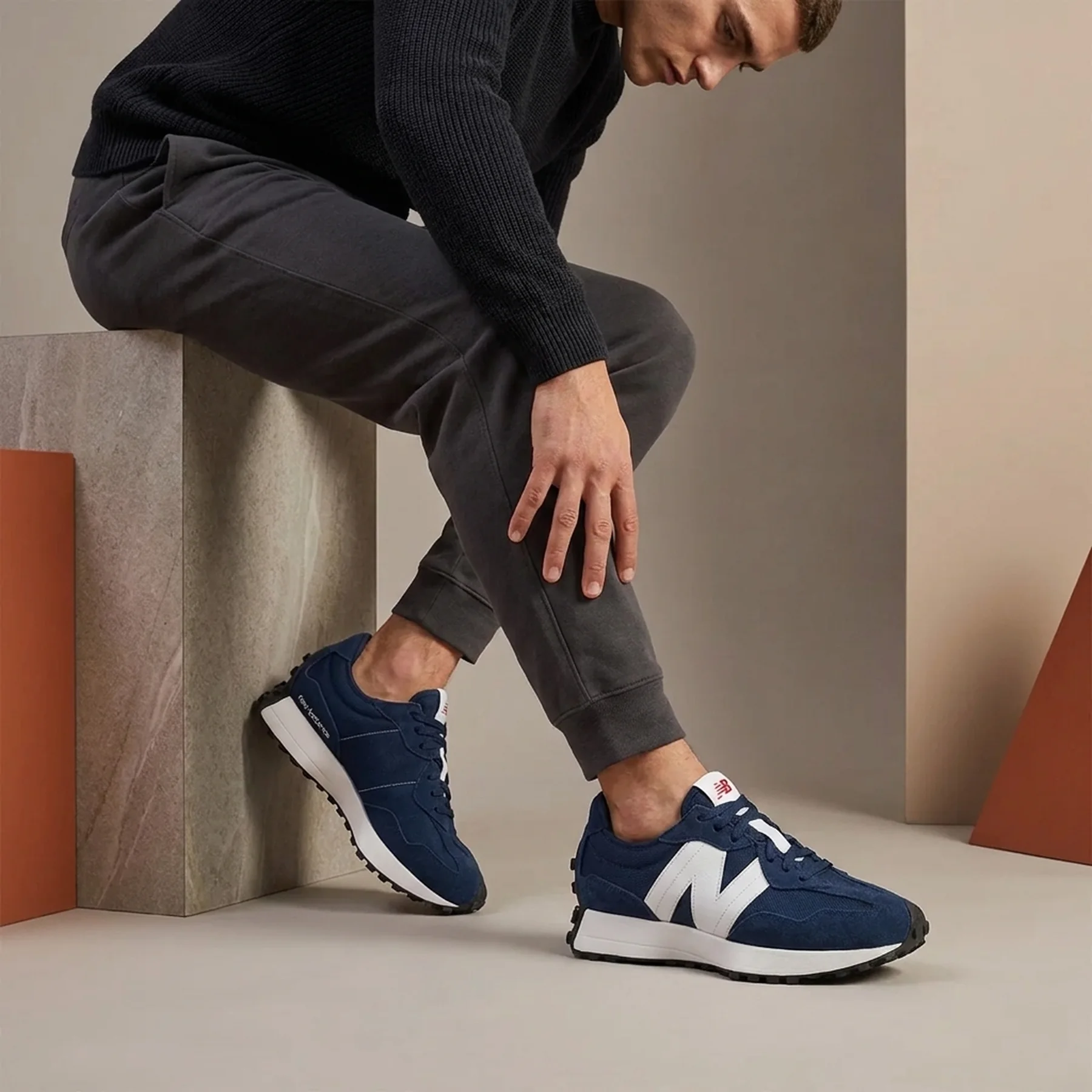 Кросівки чоловічі New Balance 327 (MS327CNW)