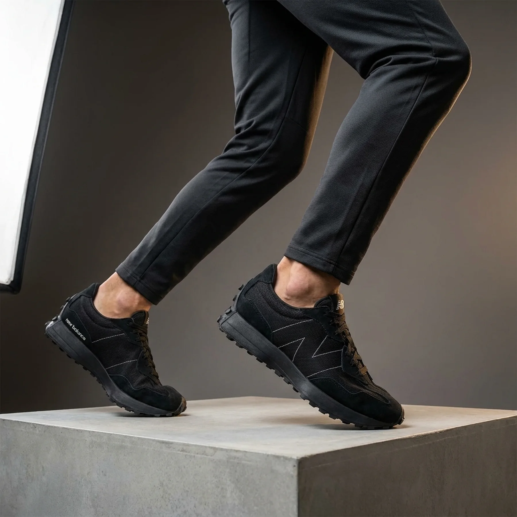 Кросівки чоловічі New Balance 327 (MS327CTB)