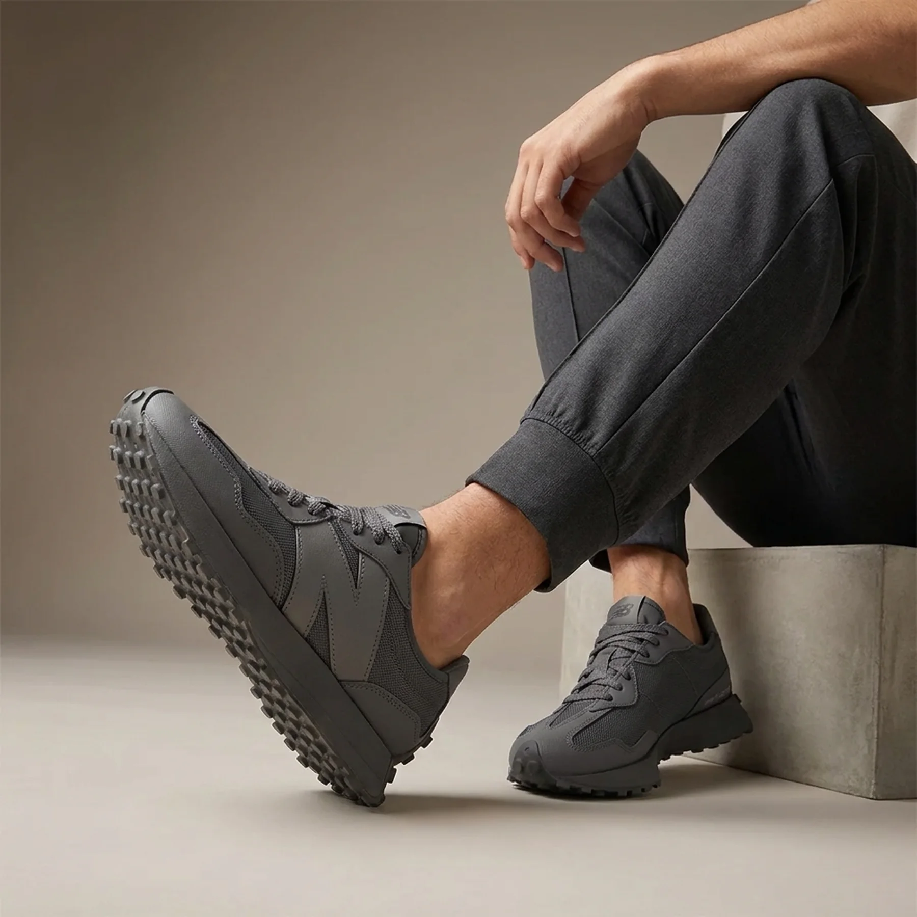 Кросівки чоловічі New Balance 327 (U327SCC)