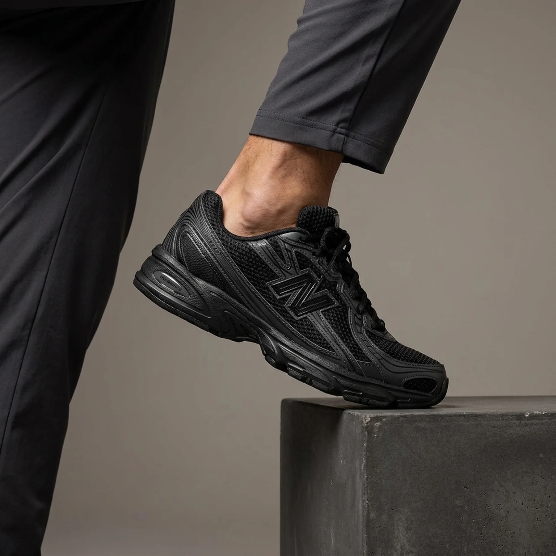 Кросівки чоловічі New Balance 740v2 'Black Cement'
