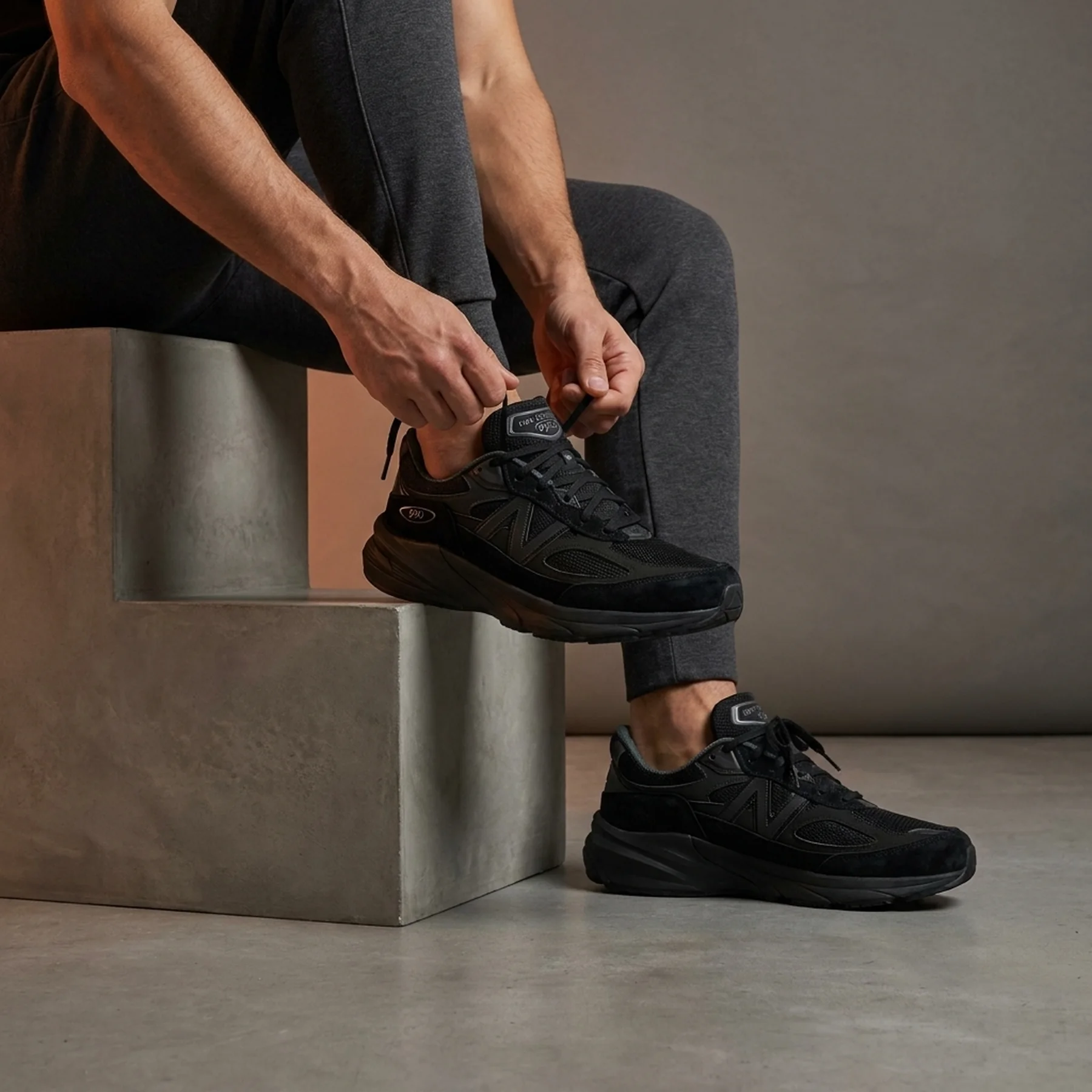 Кросівки чоловічі New Balance 990 V6 (U990BB6)