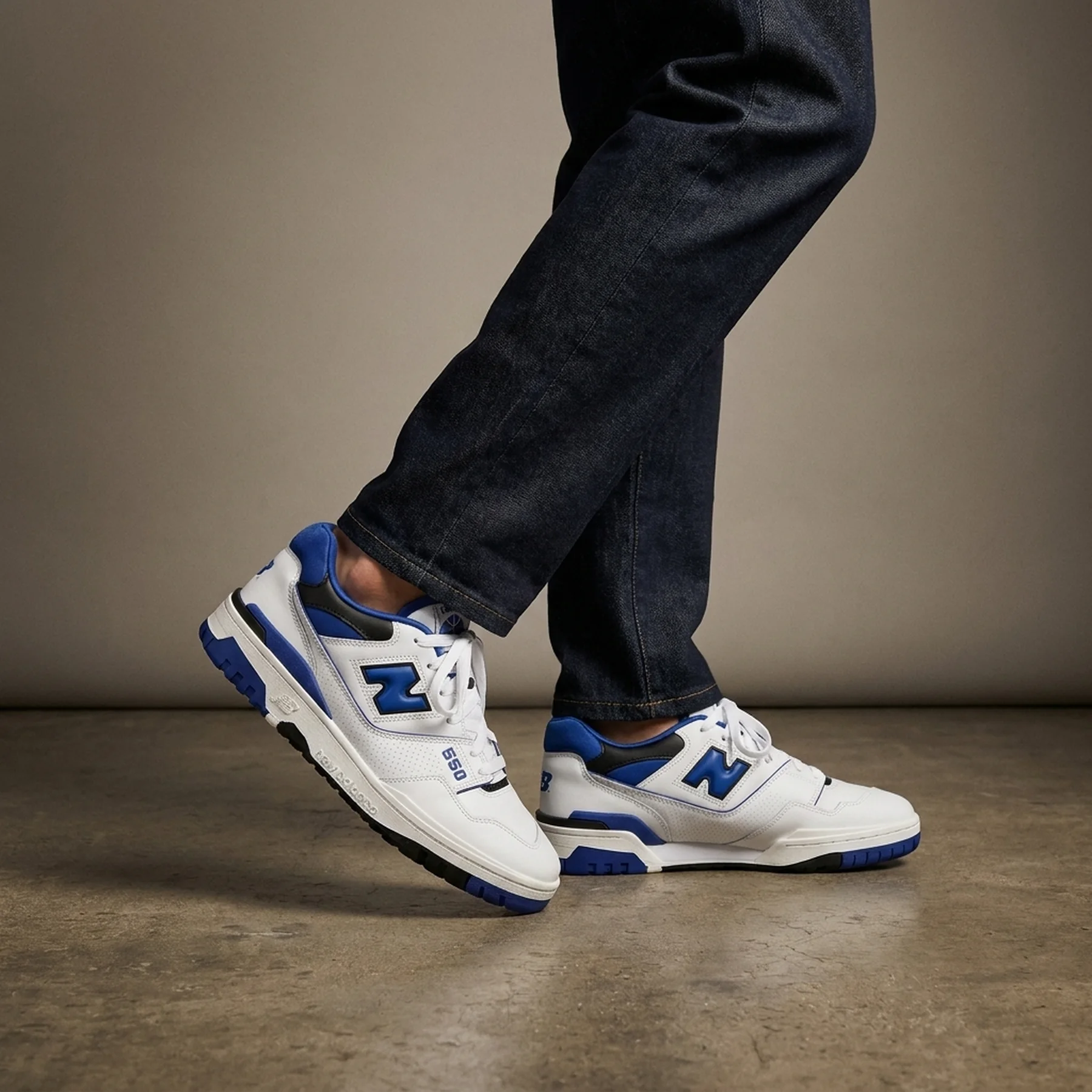 Кросівки чоловічі New Balance Lifestyle Comfort Sneakers White/Blue (BB550SN1)